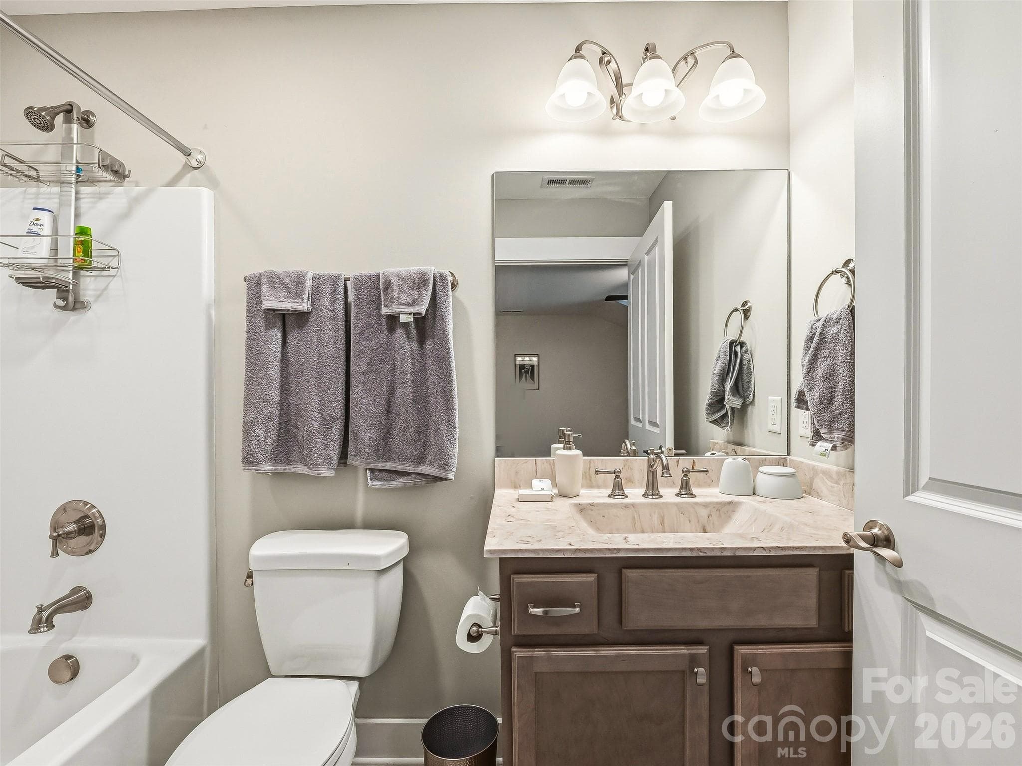 Loft Full Bath - 39 Braeburn Way, Flat Rock