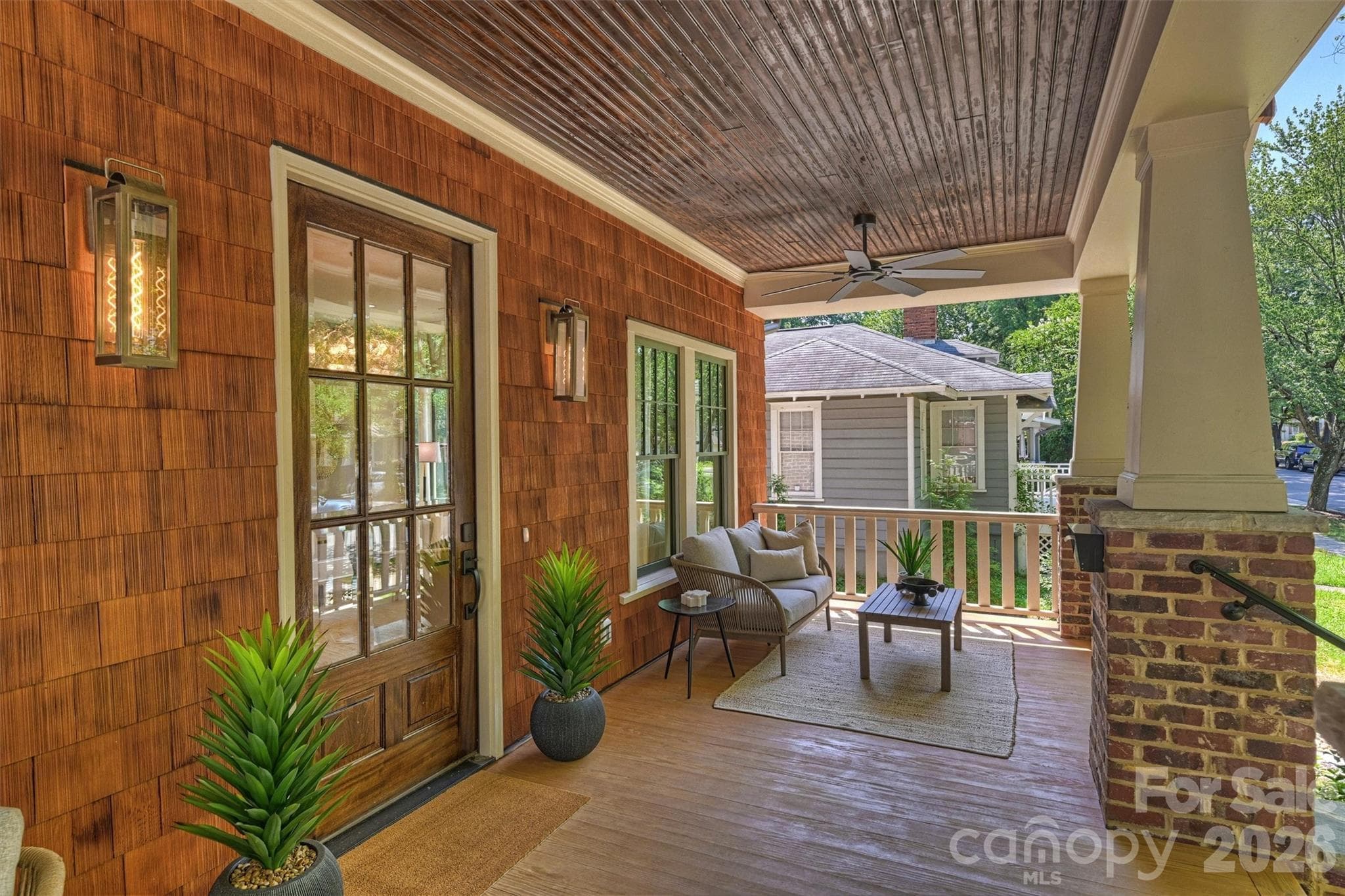 Single Family Residence at 509 E Tremont Avenue, Charlotte, photo 4 of 48