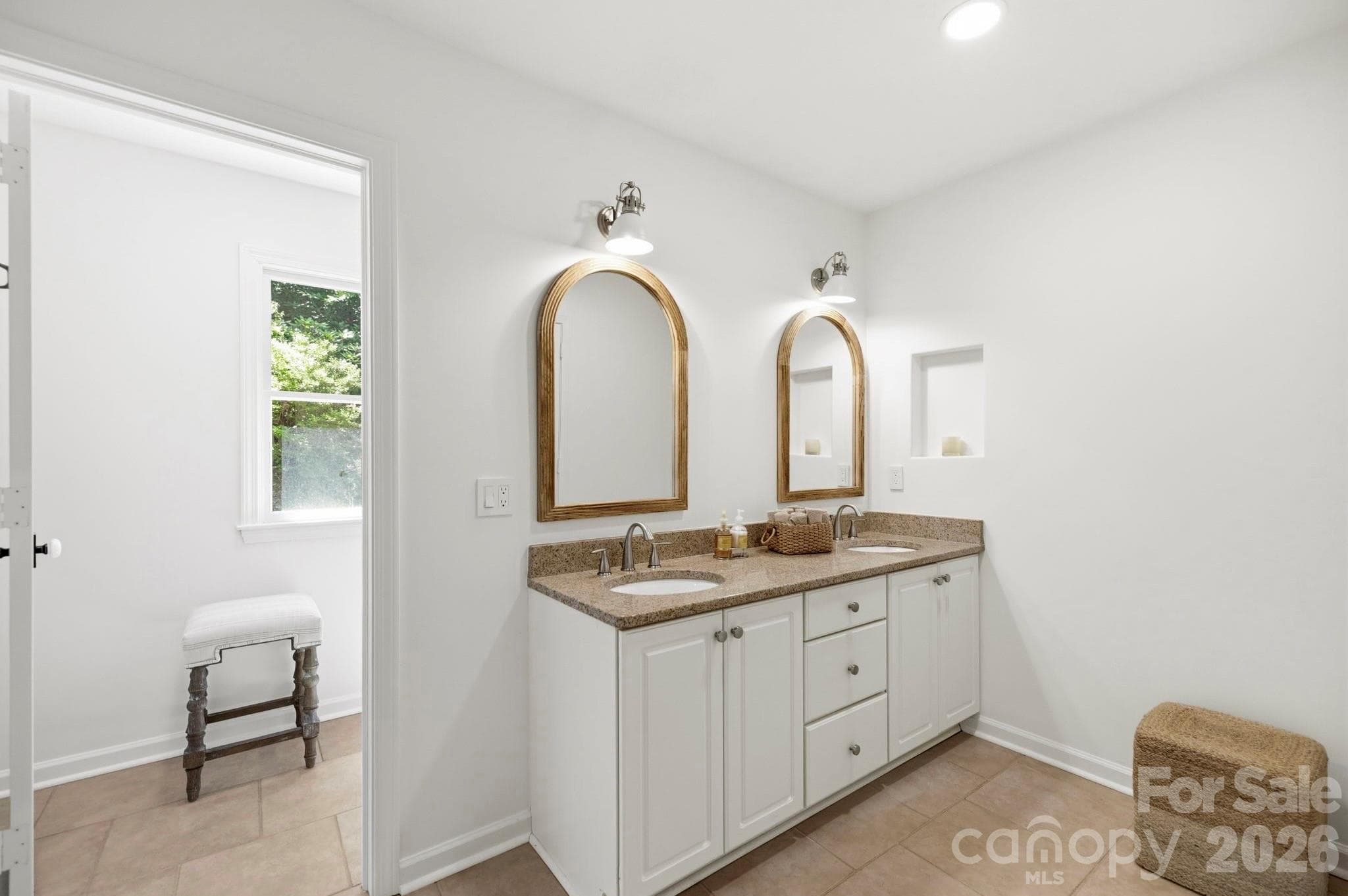 Single Family Residence at Hendersonville, photo 31 of 41