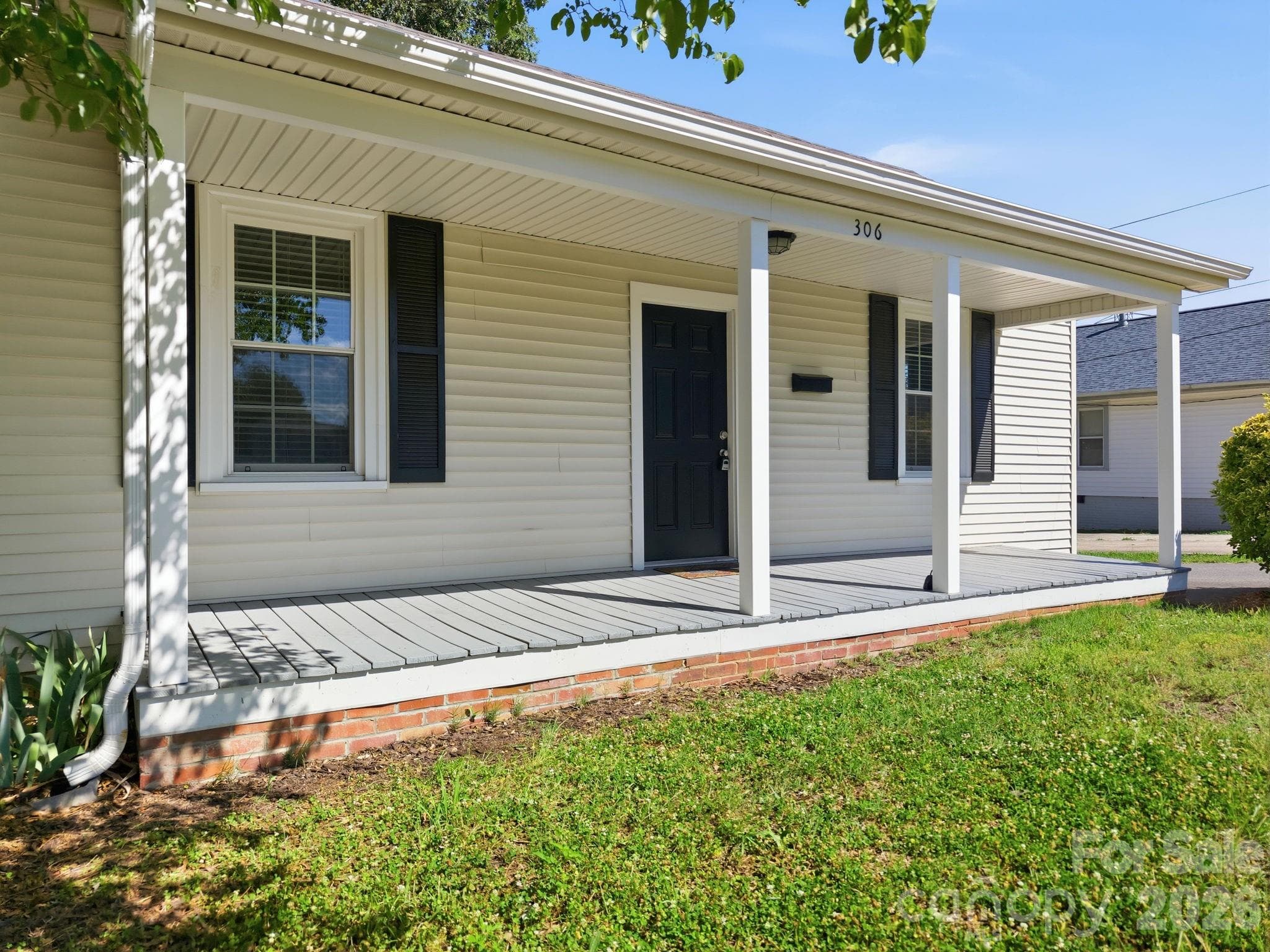 Single Family Residence at 306 York Avenue, Kannapolis, photo 4 of 39