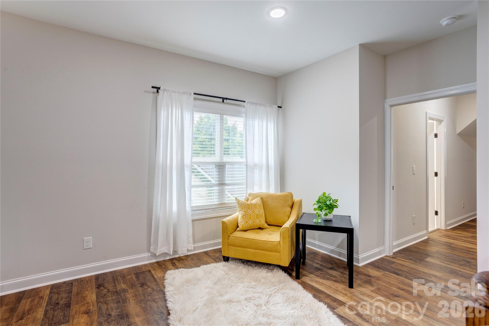 Convenient loft space upstairs - office, play area, extra lounging space. - 317 Oak Brook Drive, Salisbury
