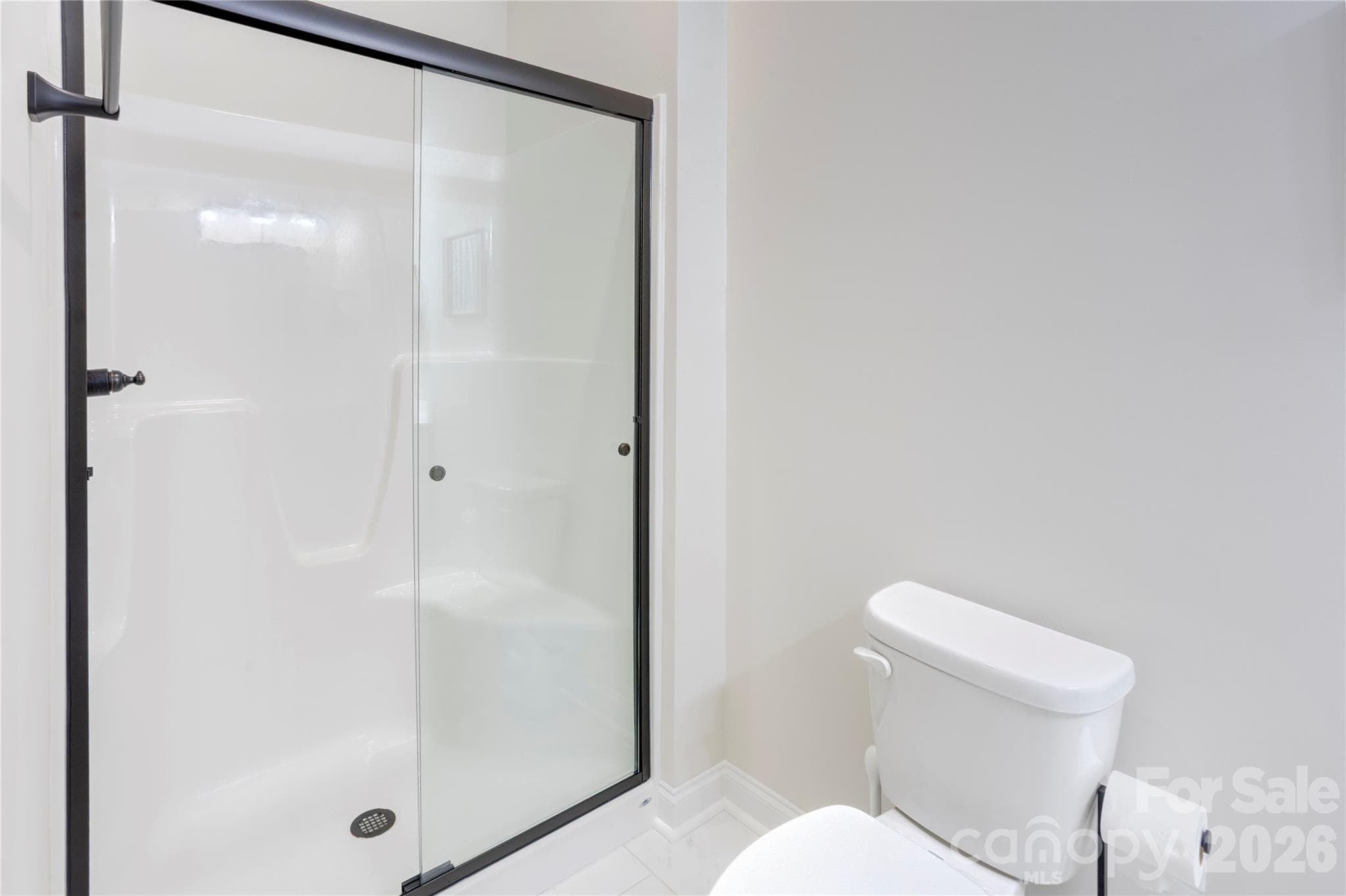 Ensuite bathroom off bedroom #2. - 317 Oak Brook Drive, Salisbury
