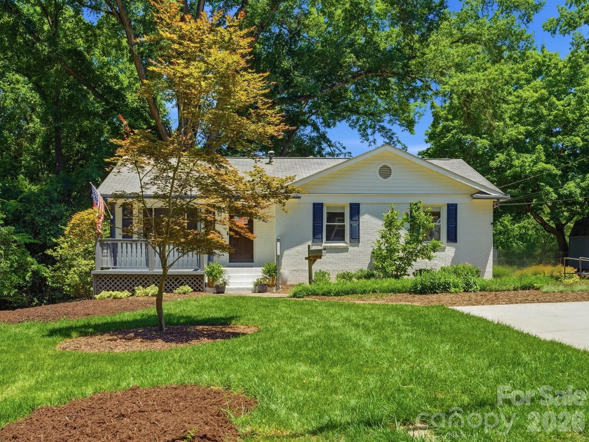 Welcome to 6819 Woodstream - Charlotte