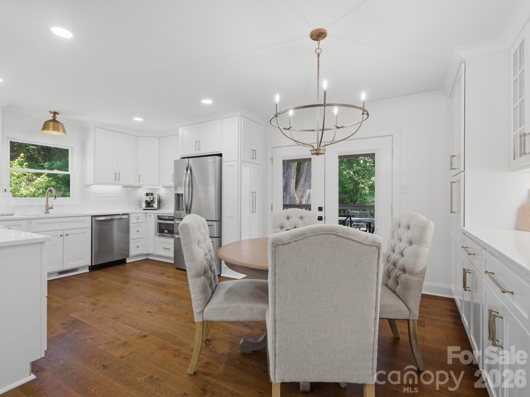 Adjacent Breakfast Area - Charlotte