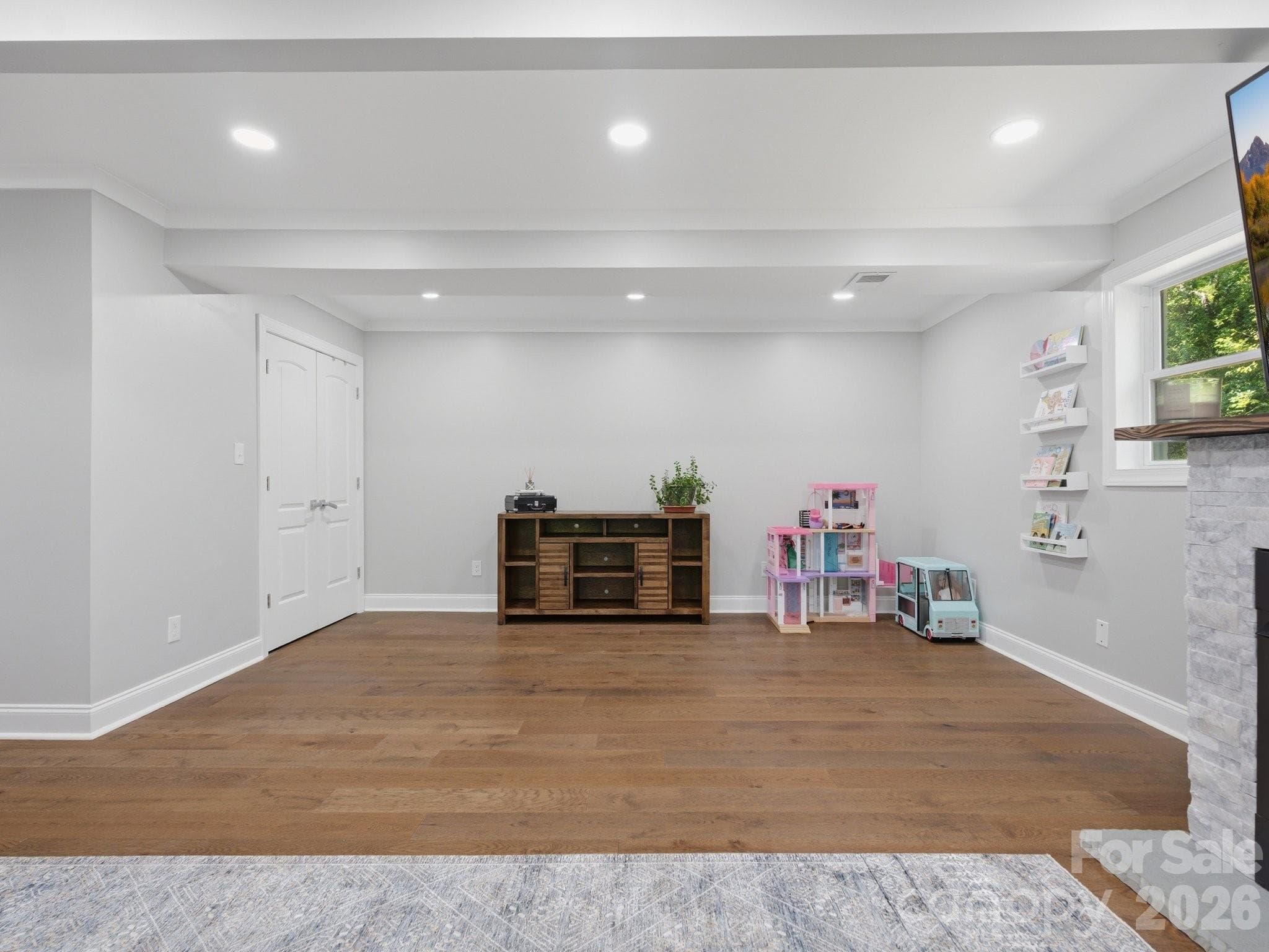 Single Family Residence at Charlotte, photo 25 of 46