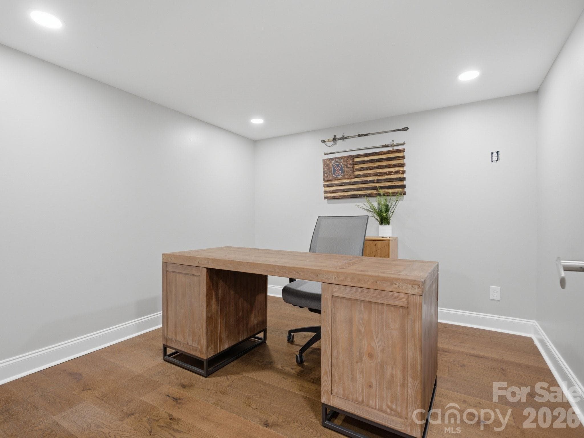 Basement Bedroom - Charlotte
