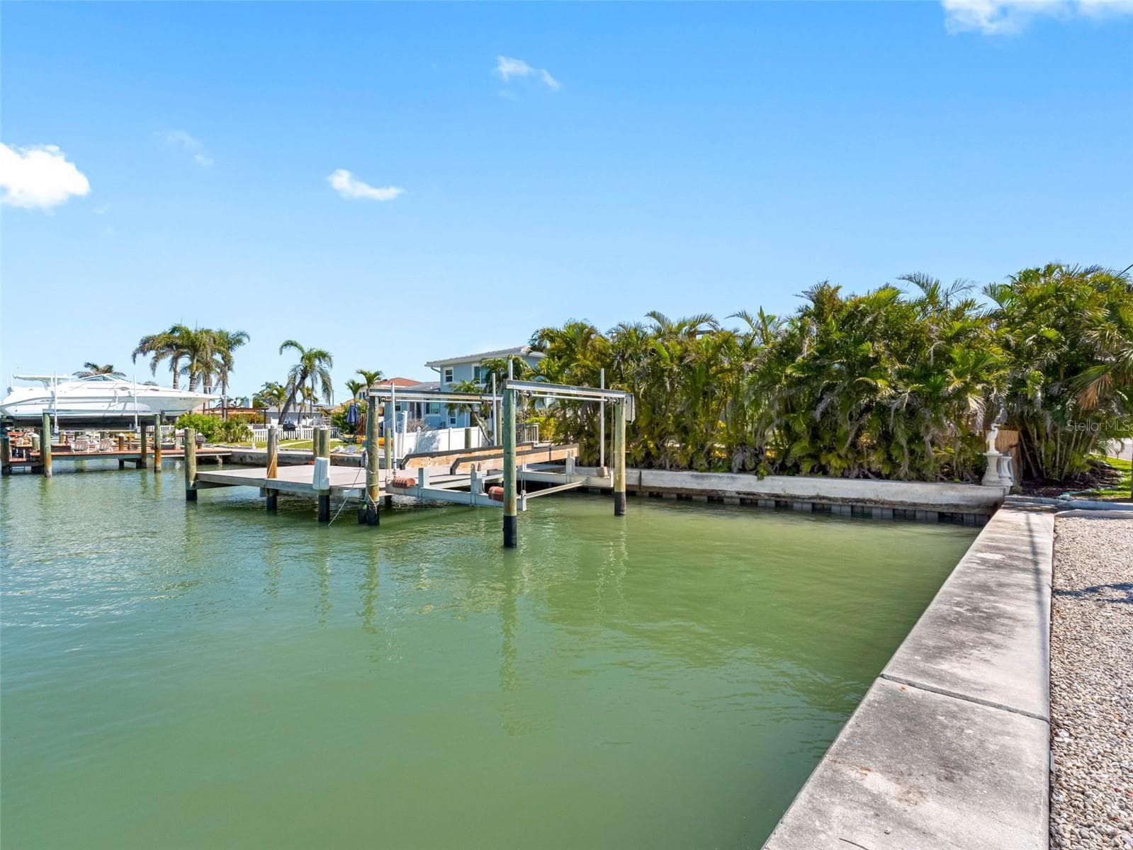 Single Family Residence at 562 JOHNS PASS AVE, MADEIRA BEACH, photo 8 of 89