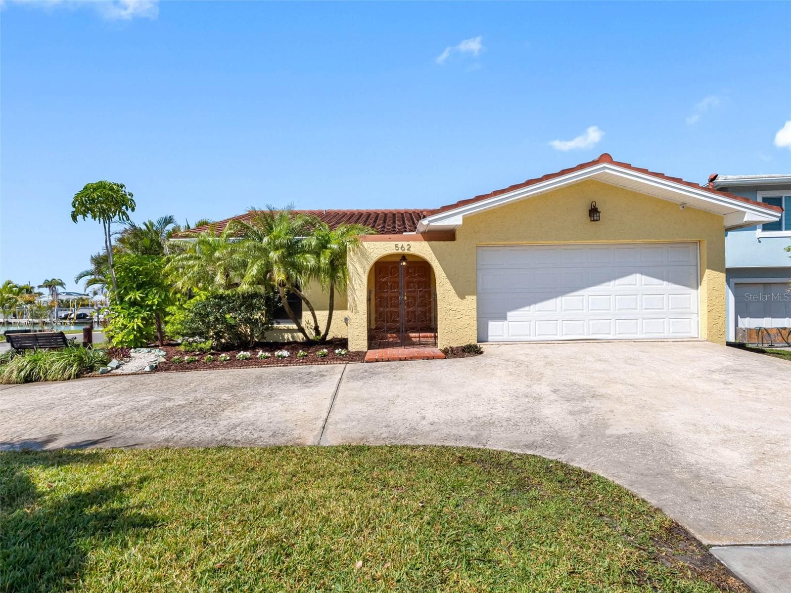 Single Family Residence at 562 JOHNS PASS AVE, MADEIRA BEACH, photo 14 of 89