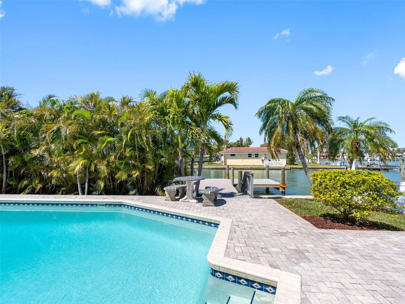 Single Family Residence at 562 JOHNS PASS AVE, MADEIRA BEACH, photo 29 of 89