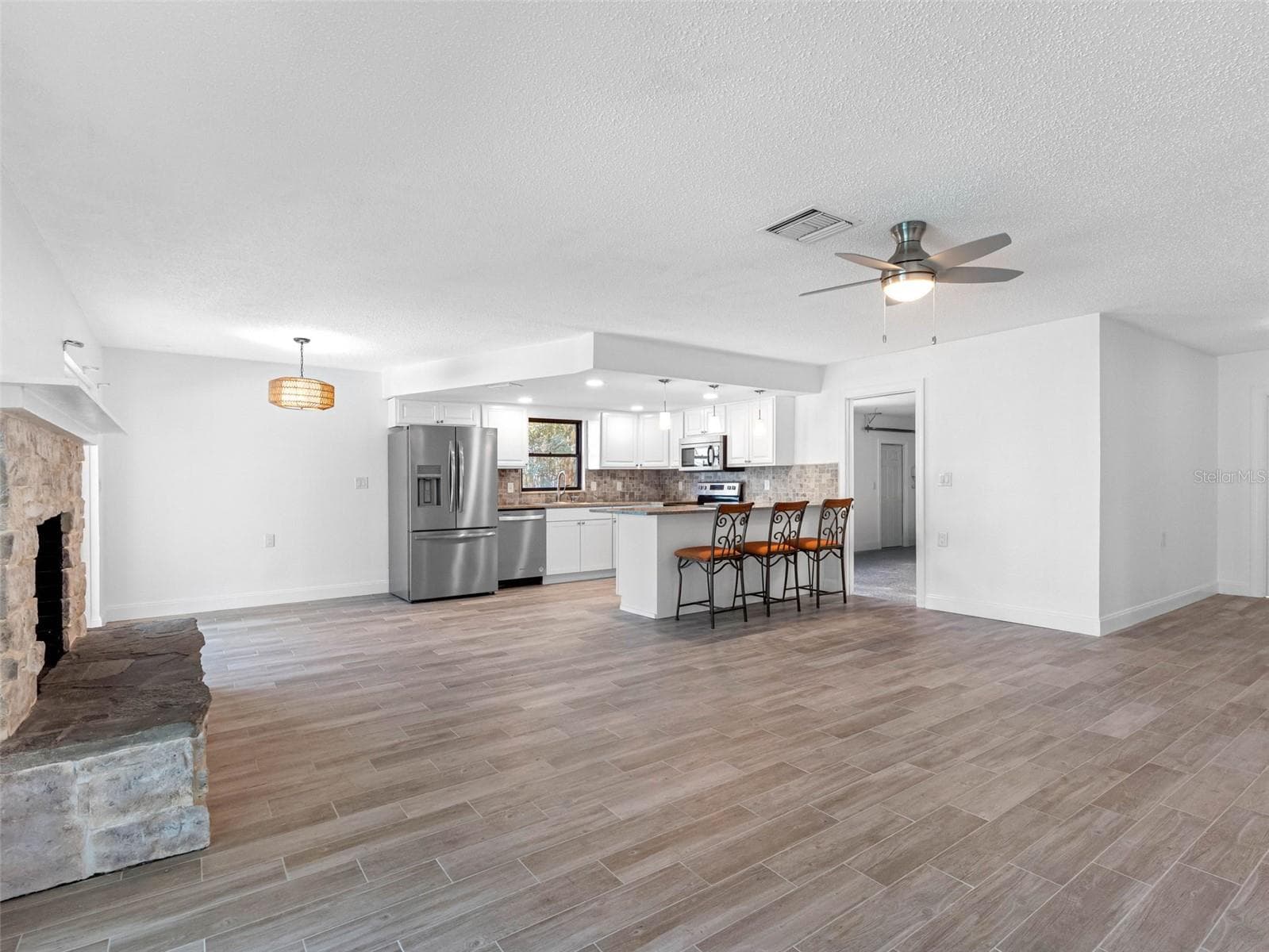 Single Family Residence at 562 JOHNS PASS AVE, MADEIRA BEACH, photo 54 of 89