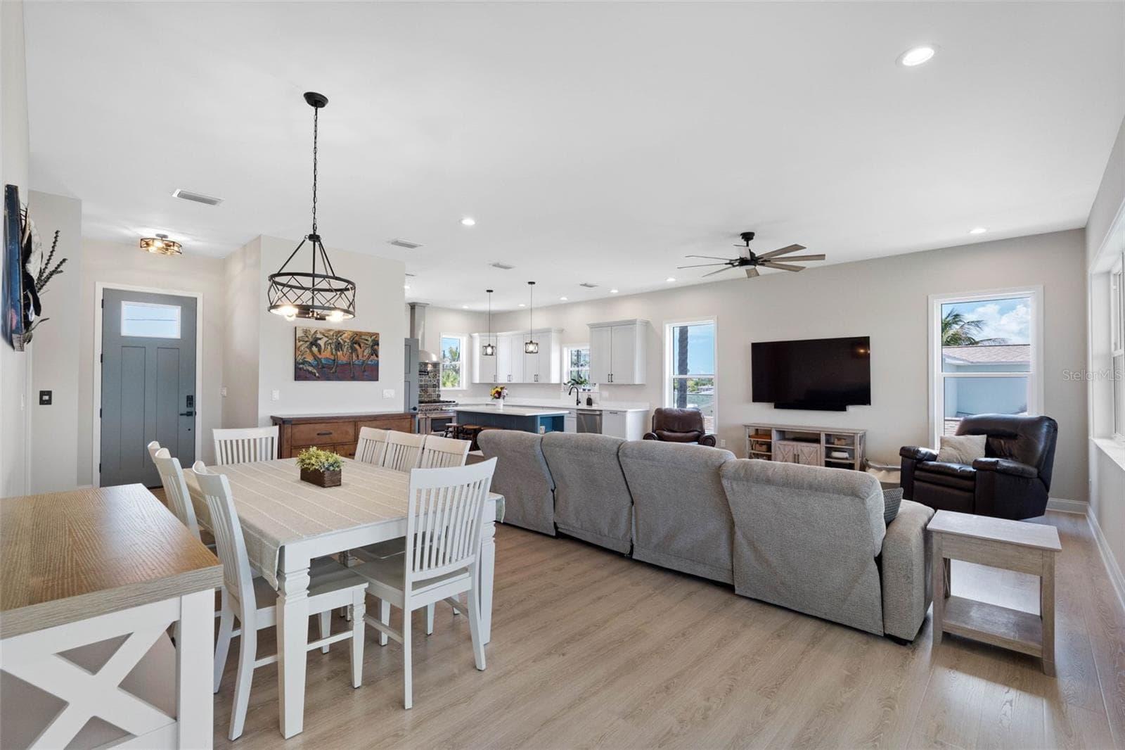 Single Family Residence at 16025 REDINGTON DR, REDINGTON BEACH, photo 8 of 68