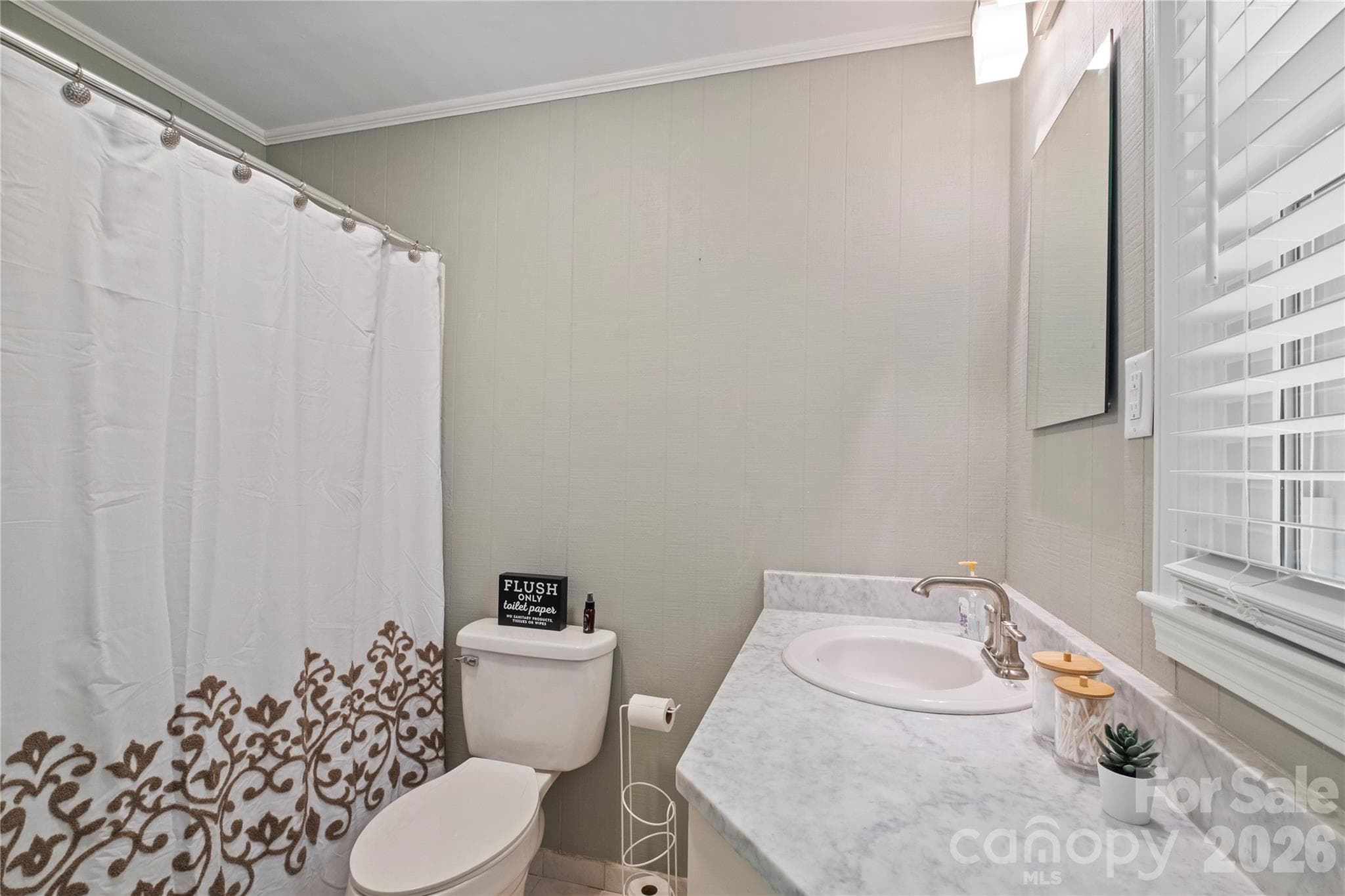 Primary Bathroom w/ Tub/Shower - 5545 Pine Ridge Drive, Connelly Springs