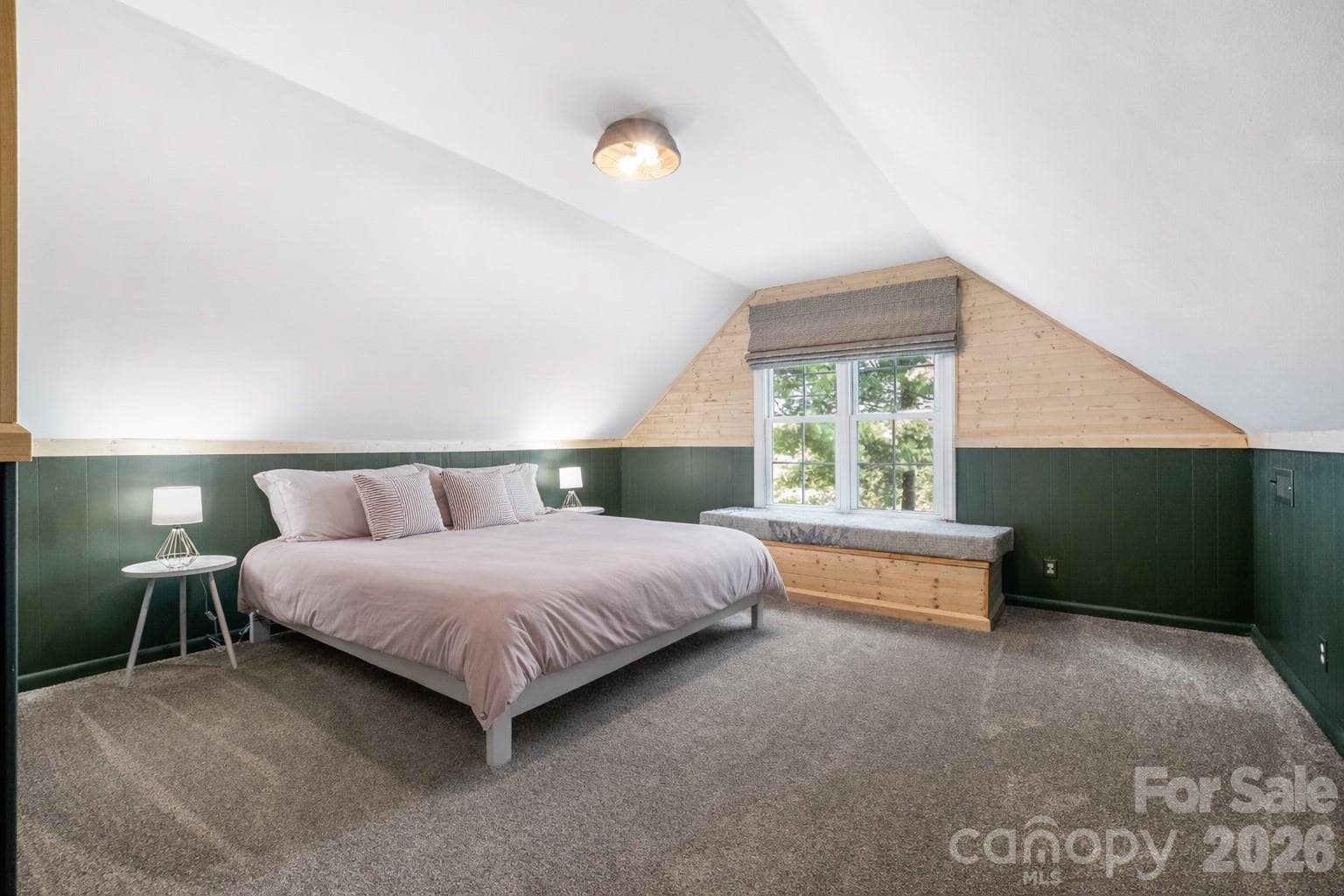 Upstairs Loft - 5545 Pine Ridge Drive, Connelly Springs