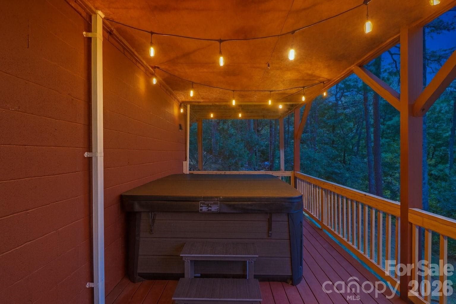 6-Person Hot Tub w/ Year-Round Long-Range Mountain Views - 5545 Pine Ridge Drive, Connelly Springs