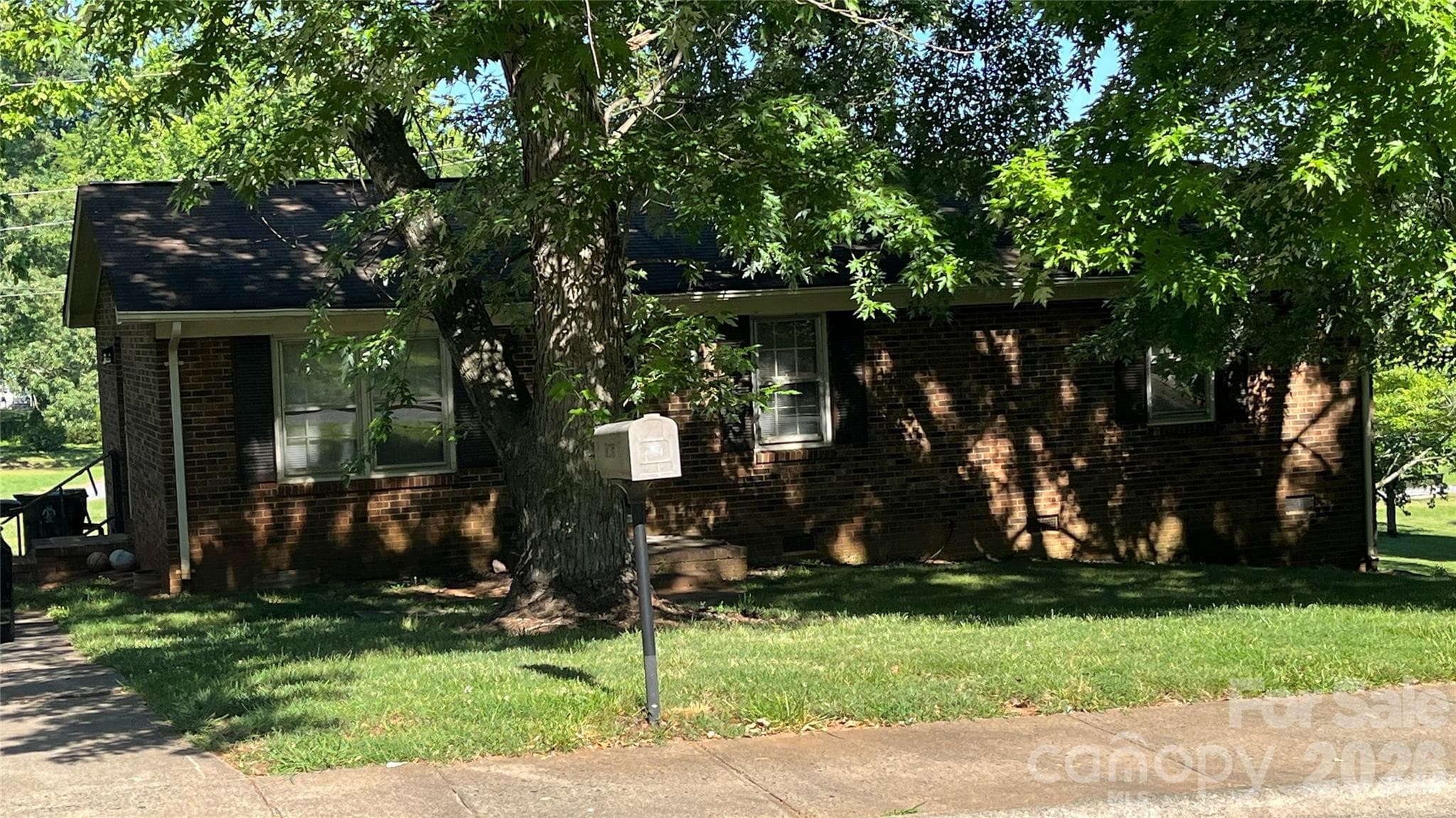 105 N Tracy St - Crouse