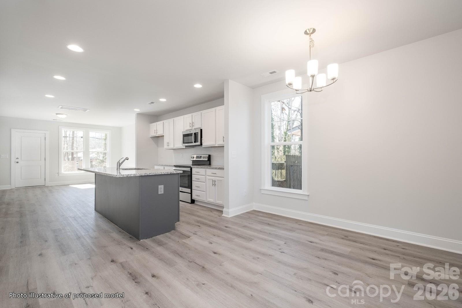 Duplex at Charlotte, photo 5 of 11