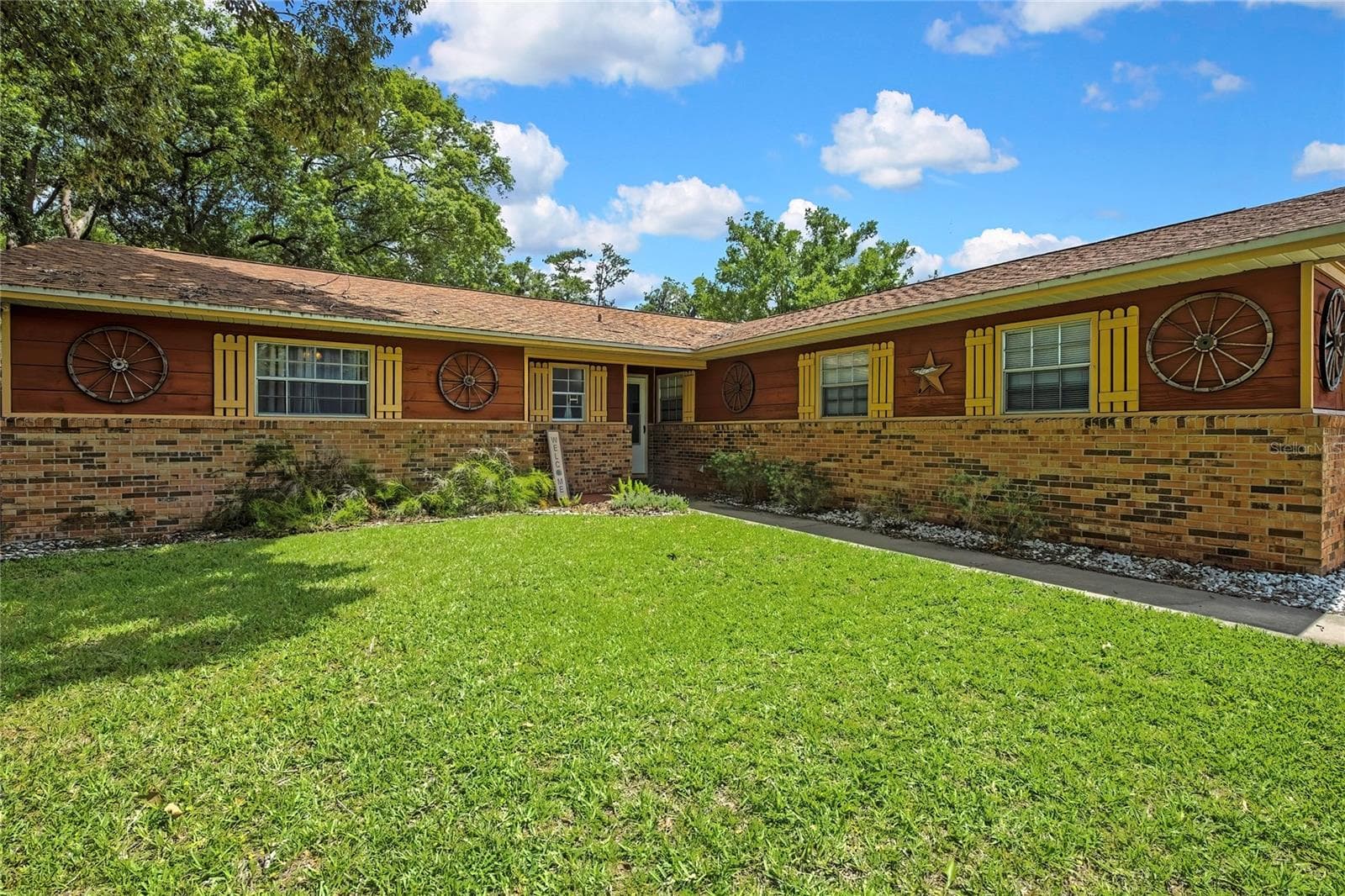 Single Family Residence at 1931 SE 39TH ST, OCALA, photo 4 of 34