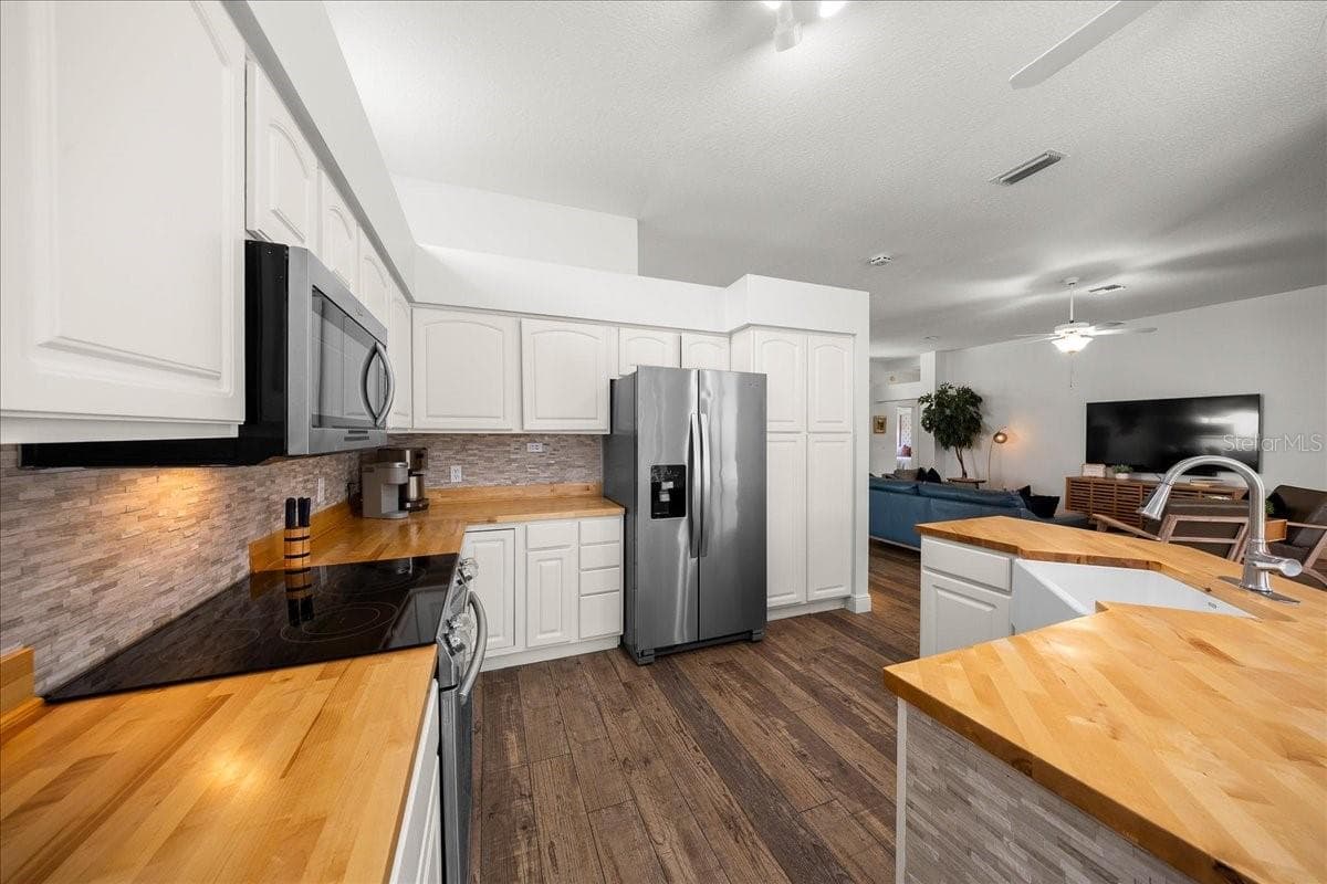 Butcher Block Countertops - VILLAGES SUMTER, THE VILLAGES