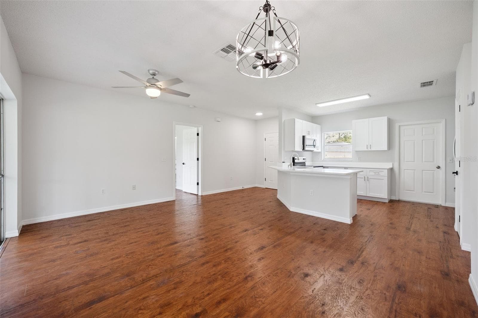 Single Family Residence at 20 COVENTRY CT, KISSIMMEE, photo 14 of 31
