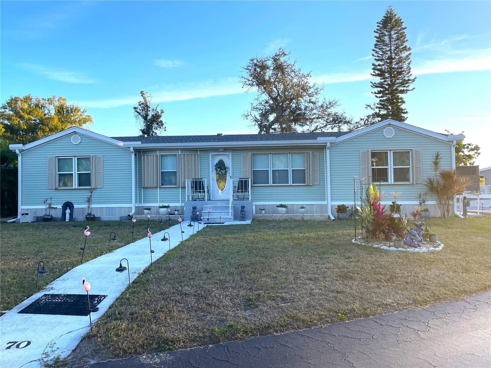 Spacious front yard - 24437 HARBORVIEW RD #70, PORT CHARLOTTE