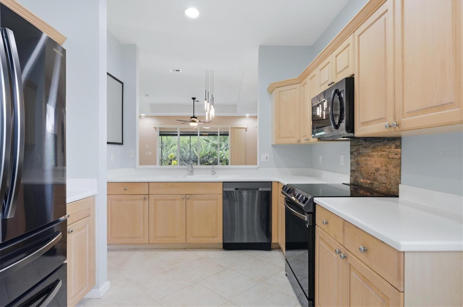 Upgraded wood cabinets, upgraded Finger Proof dark stainless LG Appliances - 3275 OSPREY LN, PORT CHARLOTTE