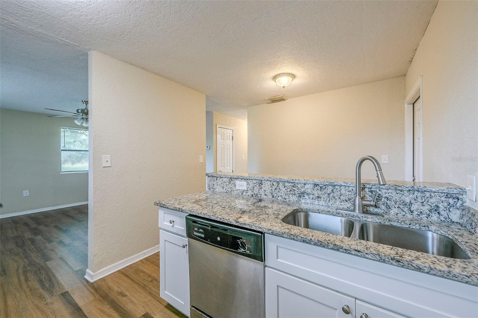 Single Family Residence at 523 CARVER BLVD, ORLANDO, photo 17 of 35