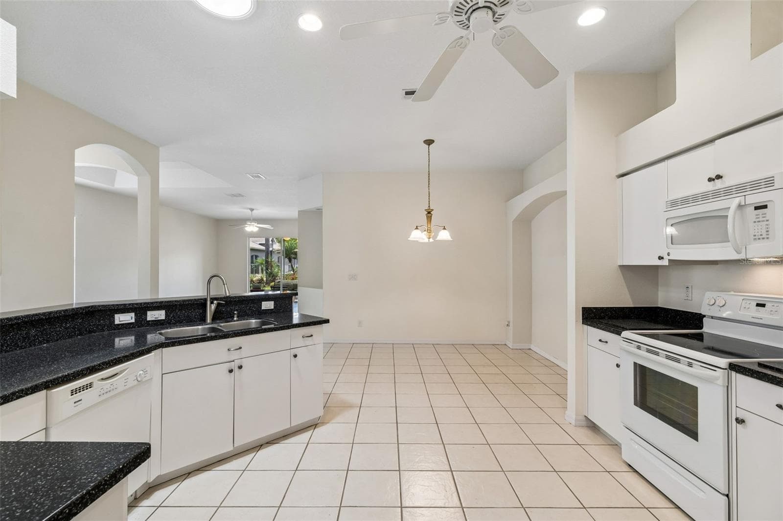 Villa at 12200 PUTTER GREEN CT, NEW PORT RICHEY, photo 13 of 71