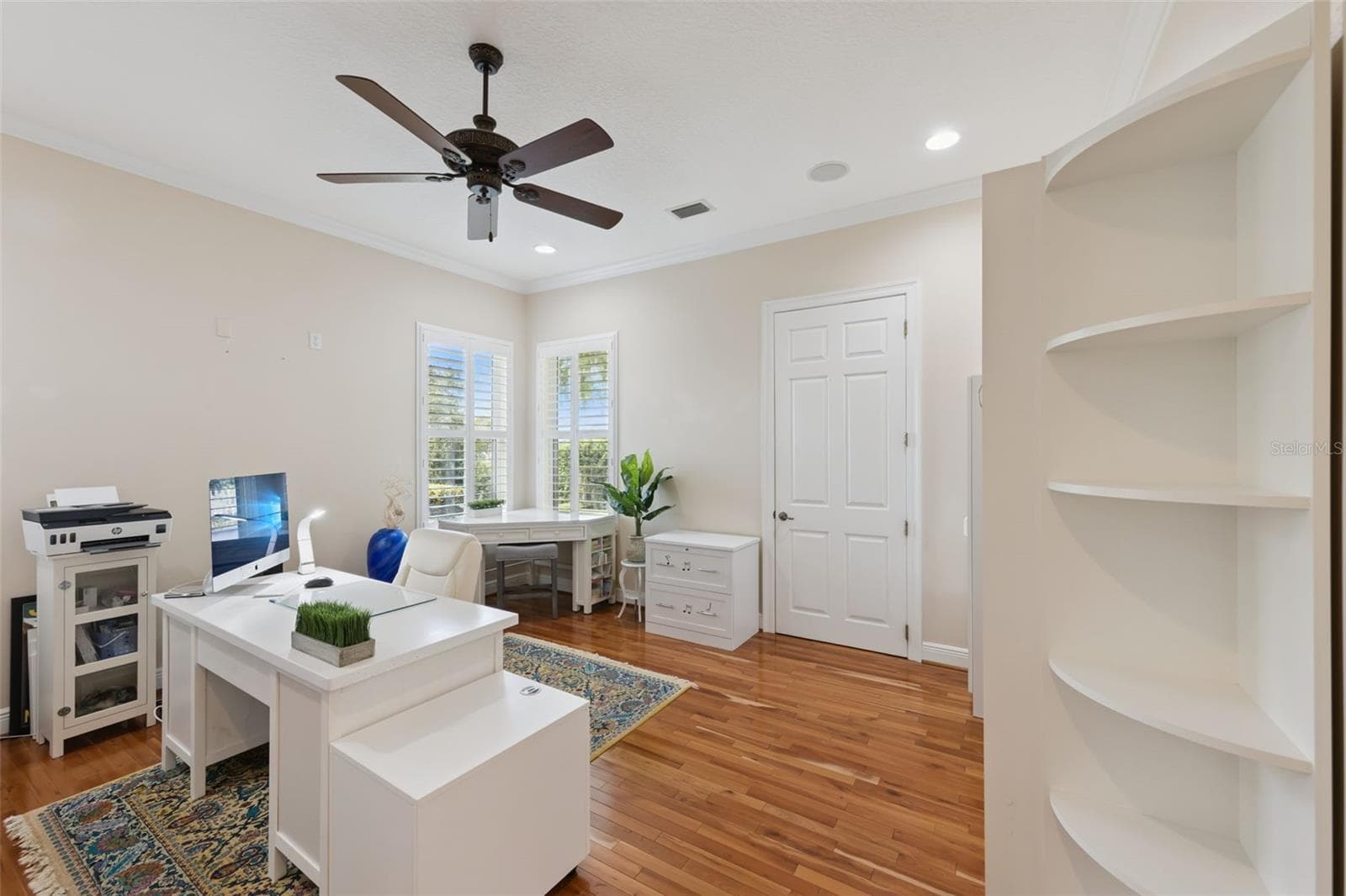 Bedroom #1 with en-suite bathroom. - 12128 LAKESHORE DR, CLERMONT