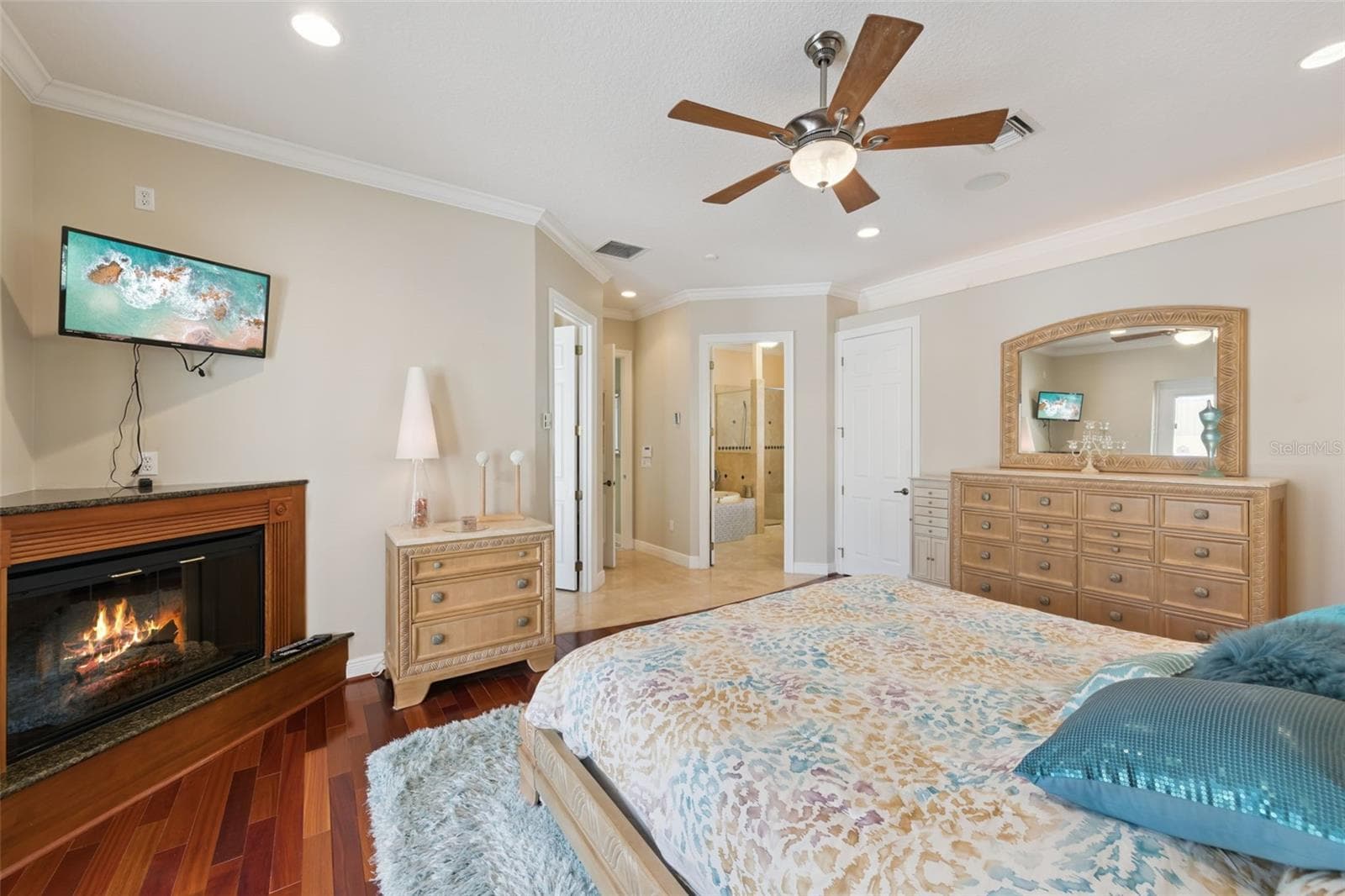 Primary bedroom - 12128 LAKESHORE DR, CLERMONT
