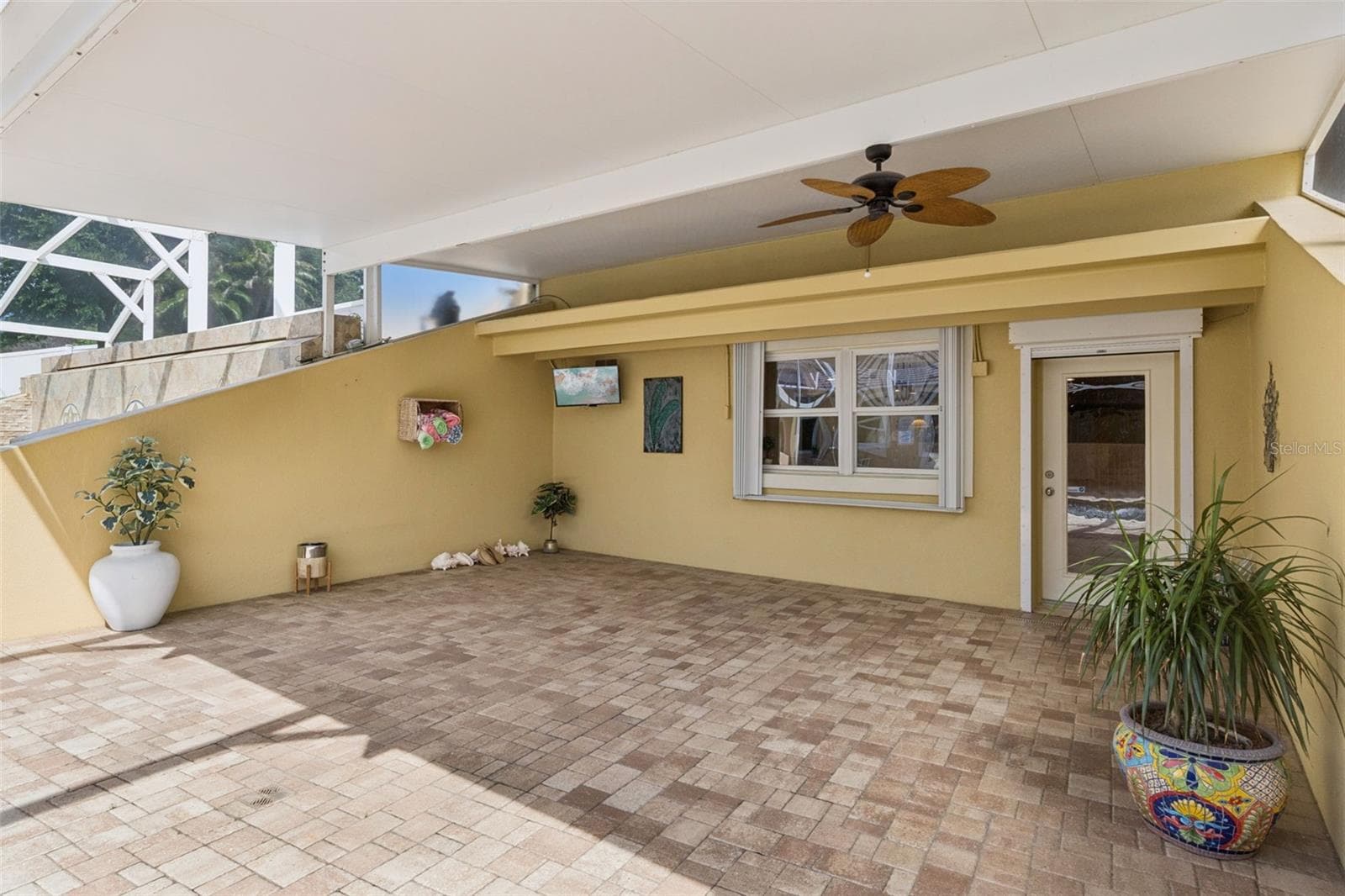 Single Family Residence at 12128 LAKESHORE DR, CLERMONT, photo 35 of 59