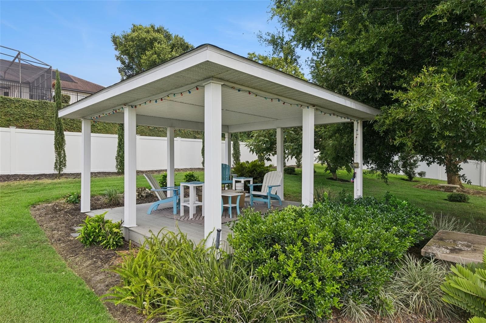 Pavilion atop of the hill - 12128 LAKESHORE DR, CLERMONT