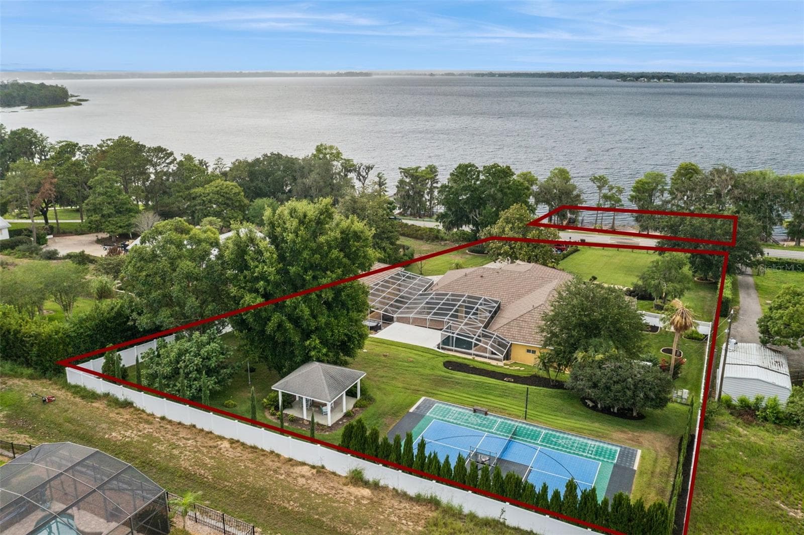 Single Family Residence at 12128 LAKESHORE DR, CLERMONT, photo 57 of 59