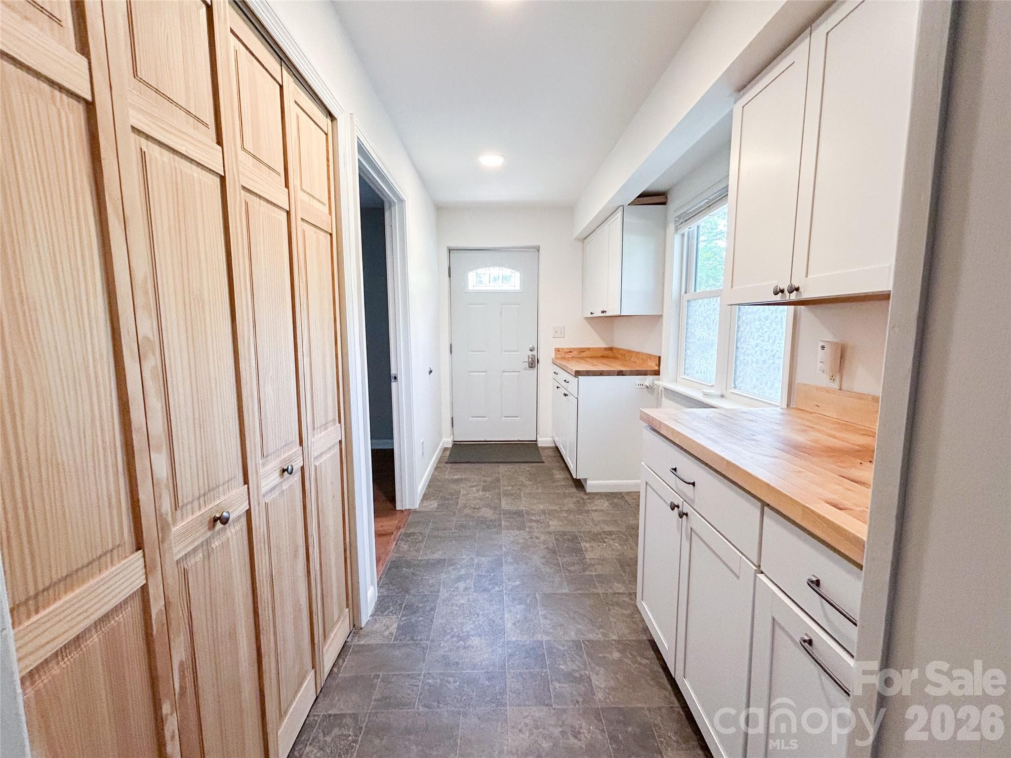 Front Hall - Shelby