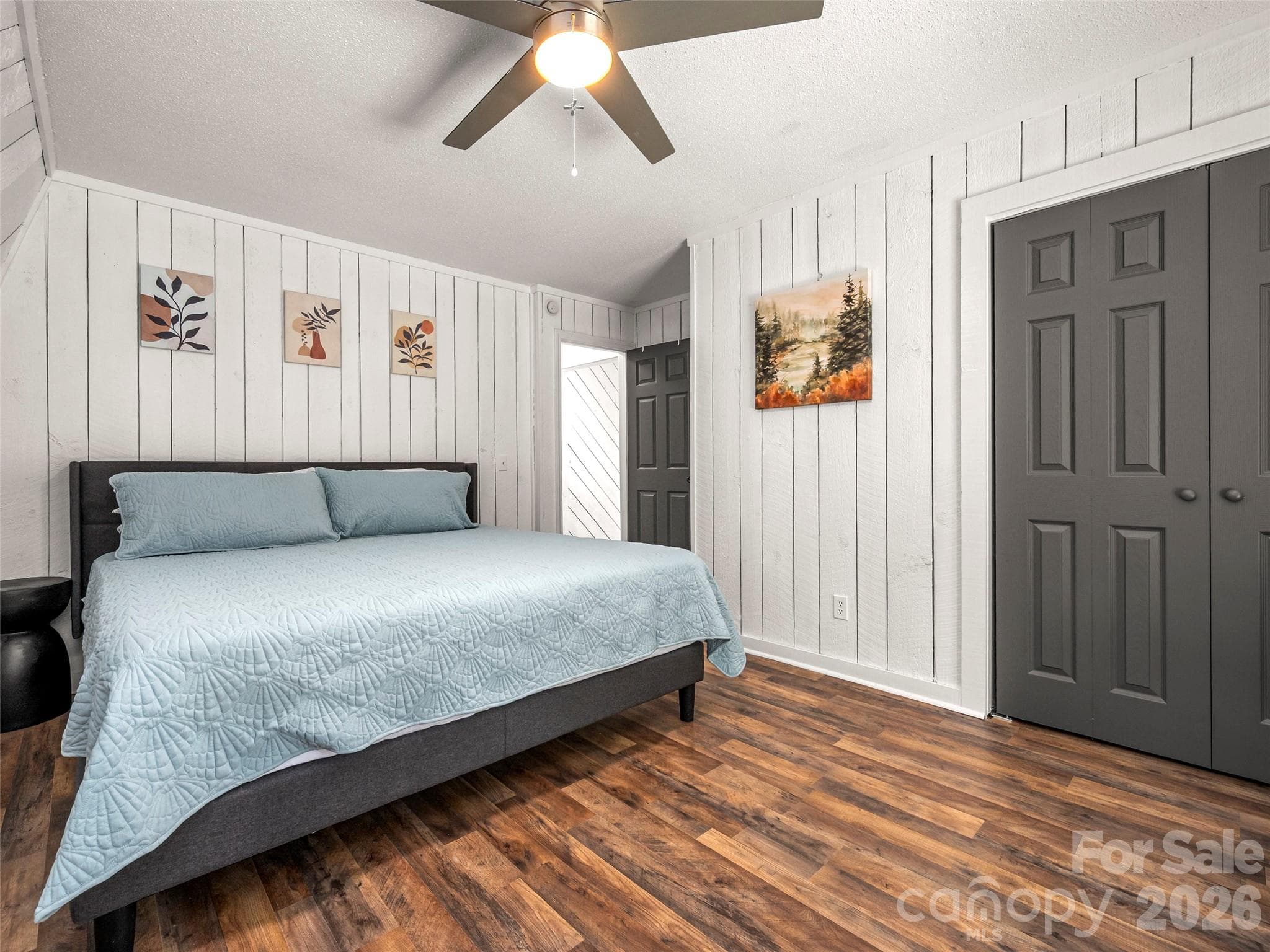Guest bedroom 1 - 3276 Howard Gap Road, Hendersonville