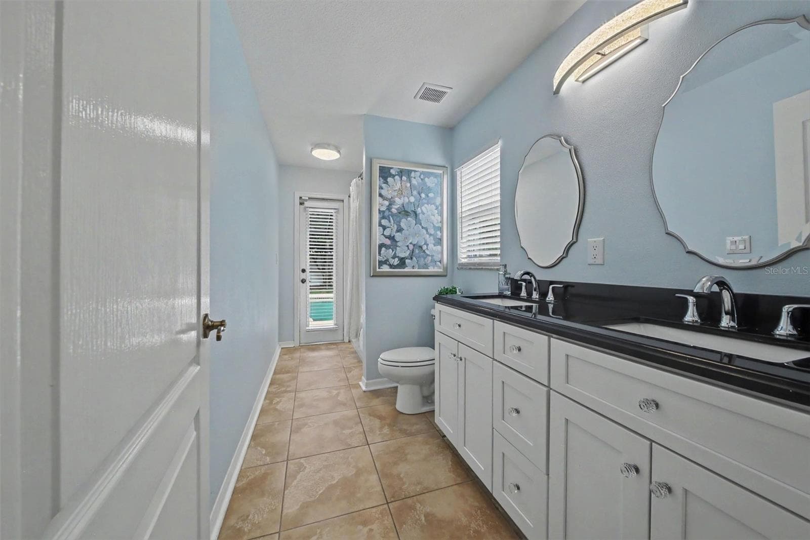 Pool Bath with Dual Vanities - 1986 CRYSTAL DOWNS CT, OVIEDO