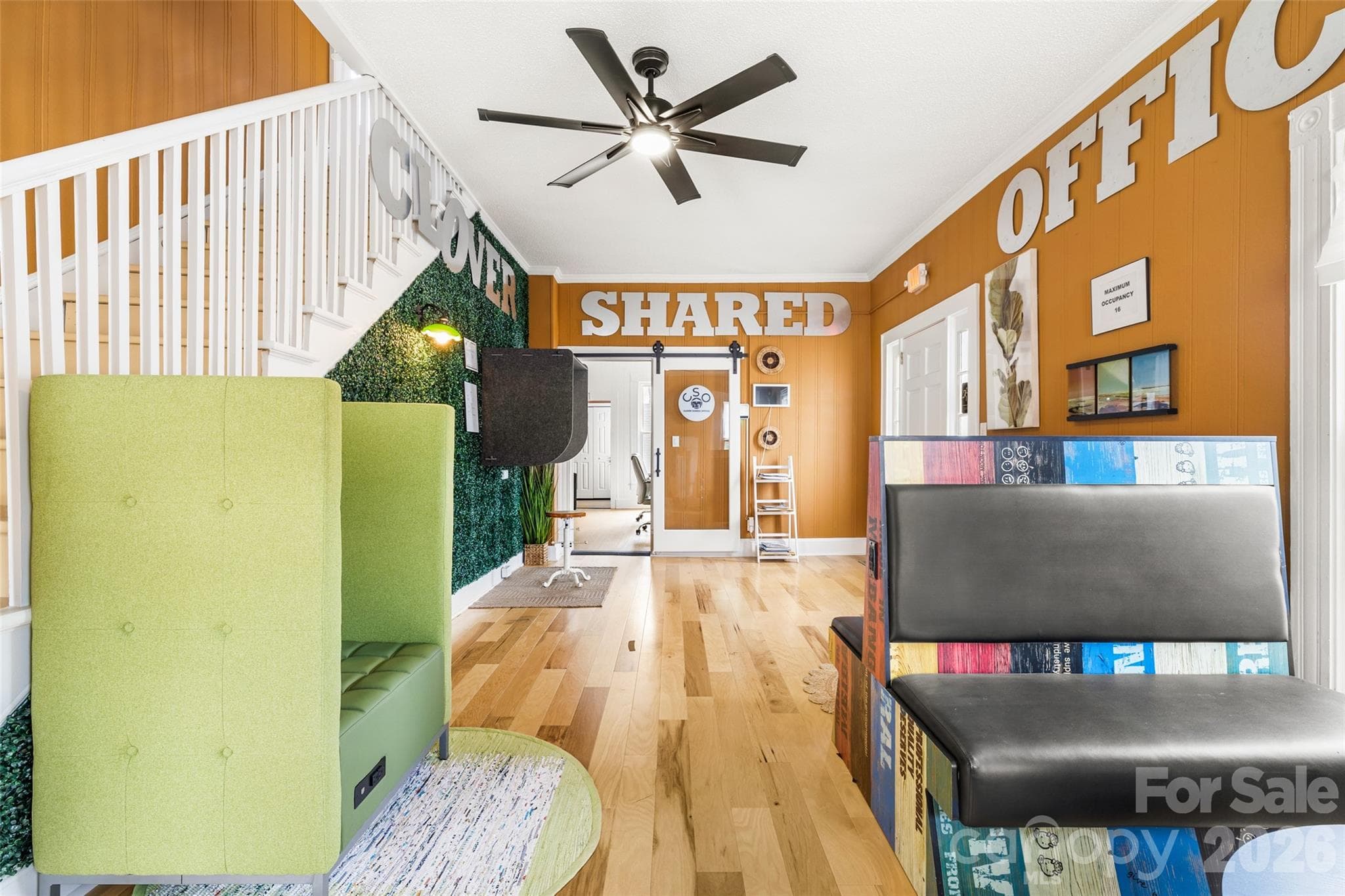 Common area/foyer - Clover