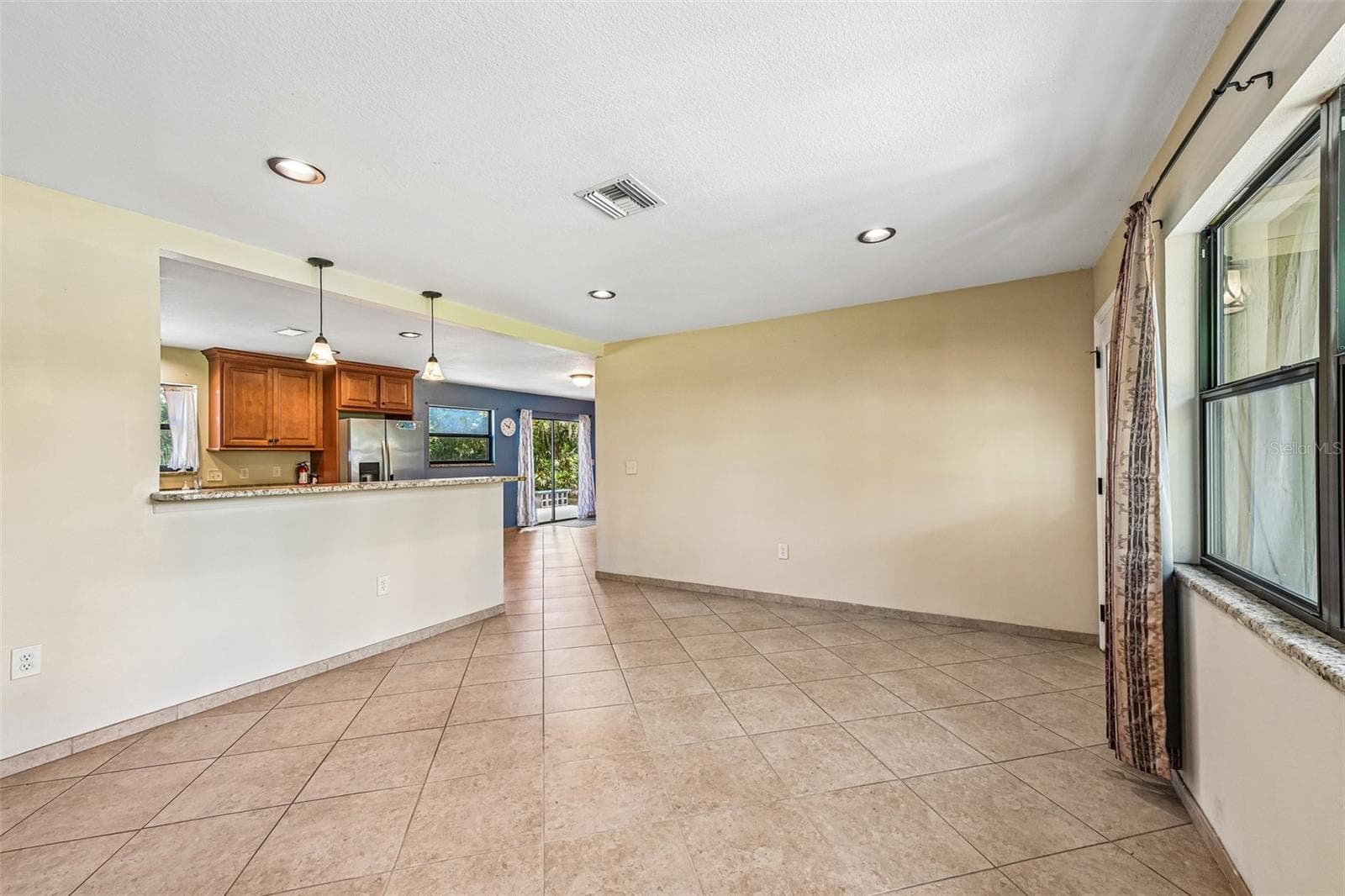Single Family Residence at 3304 SWAAN LN, SARASOTA, photo 9 of 32