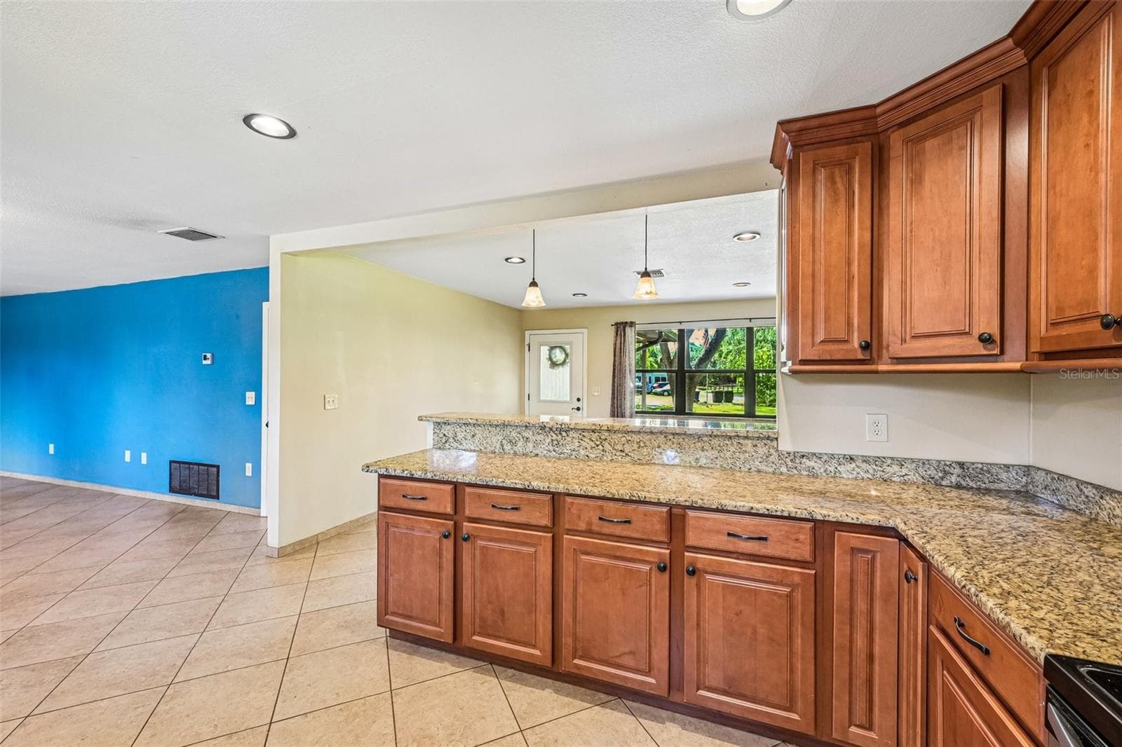 Single Family Residence at 3304 SWAAN LN, SARASOTA, photo 13 of 32