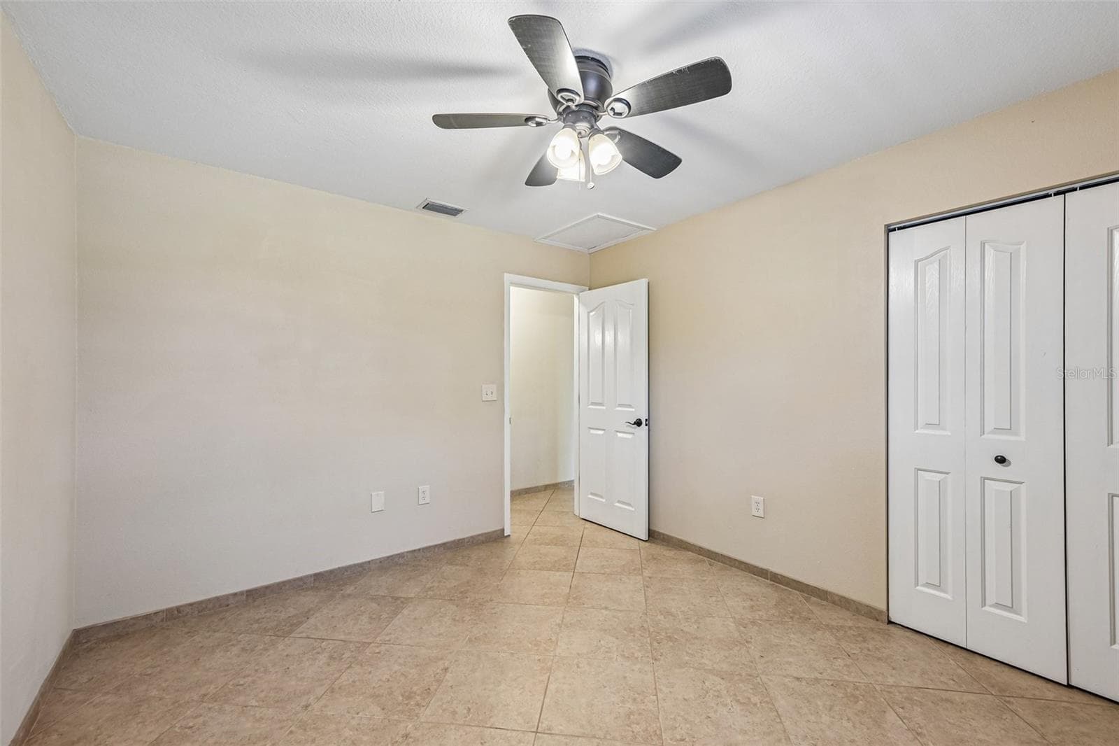Single Family Residence at 3304 SWAAN LN, SARASOTA, photo 20 of 32