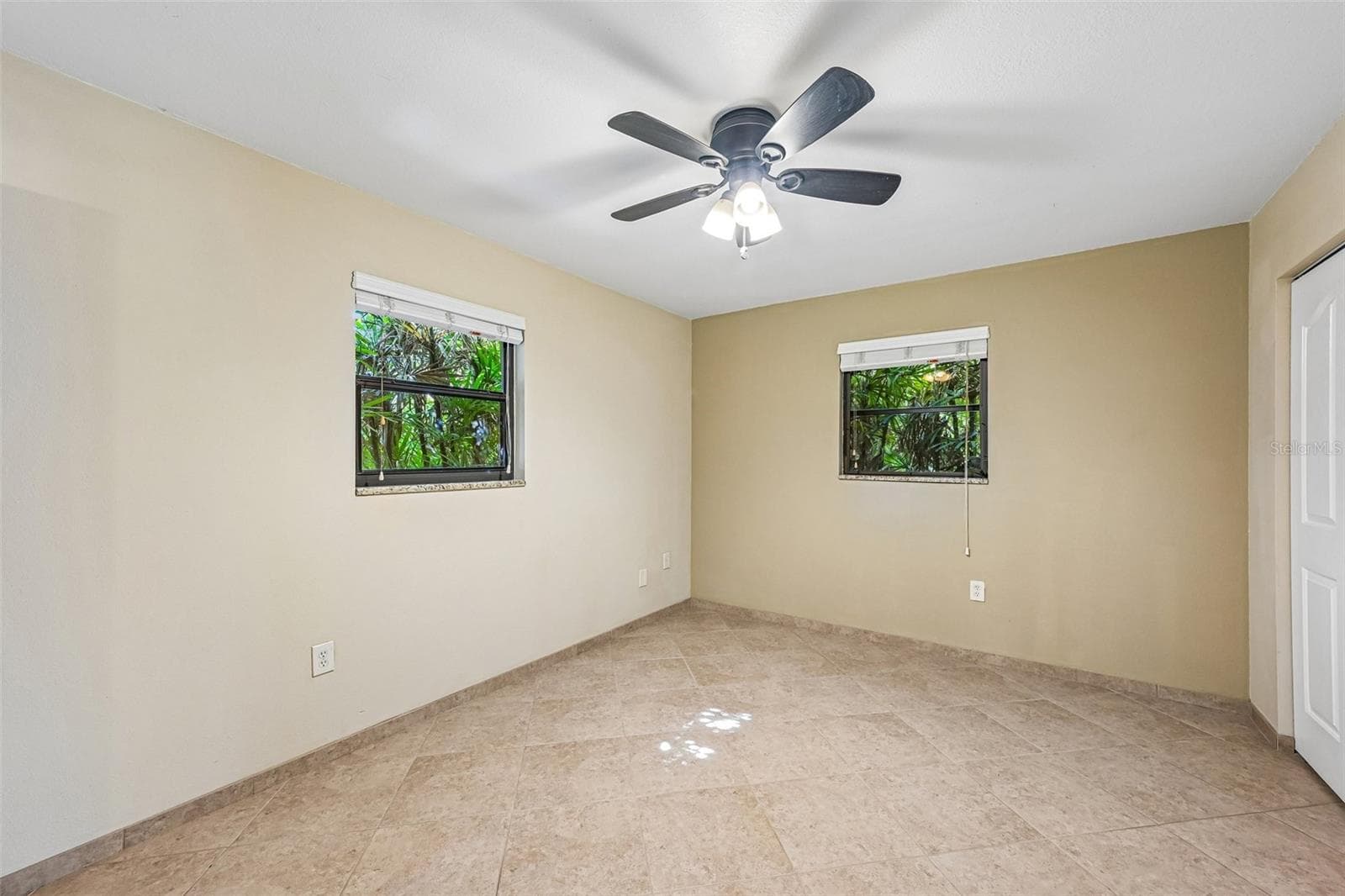 Single Family Residence at 3304 SWAAN LN, SARASOTA, photo 23 of 32