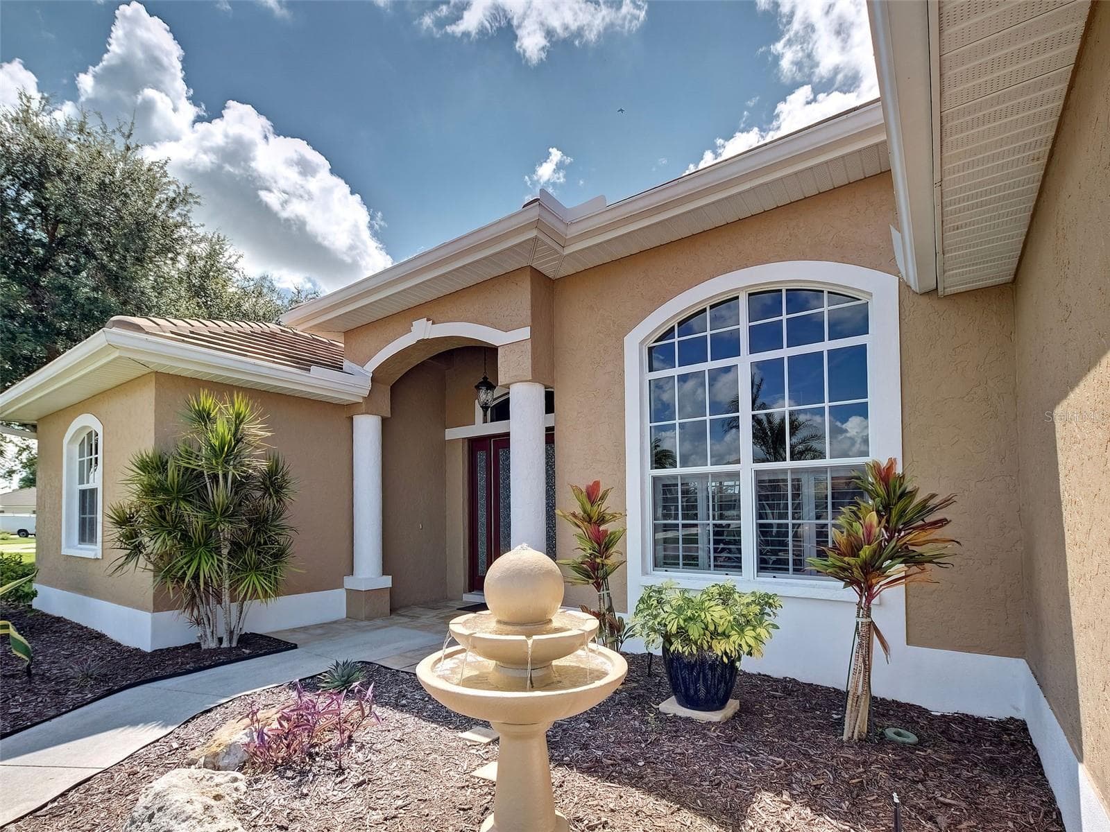 Single Family Residence at 311 WILD PINE WAY, VENICE, photo 5 of 86