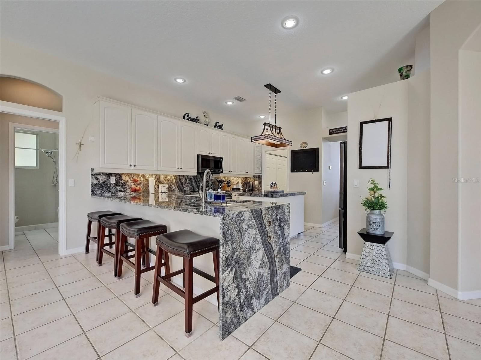 Single Family Residence at 311 WILD PINE WAY, VENICE, photo 20 of 86
