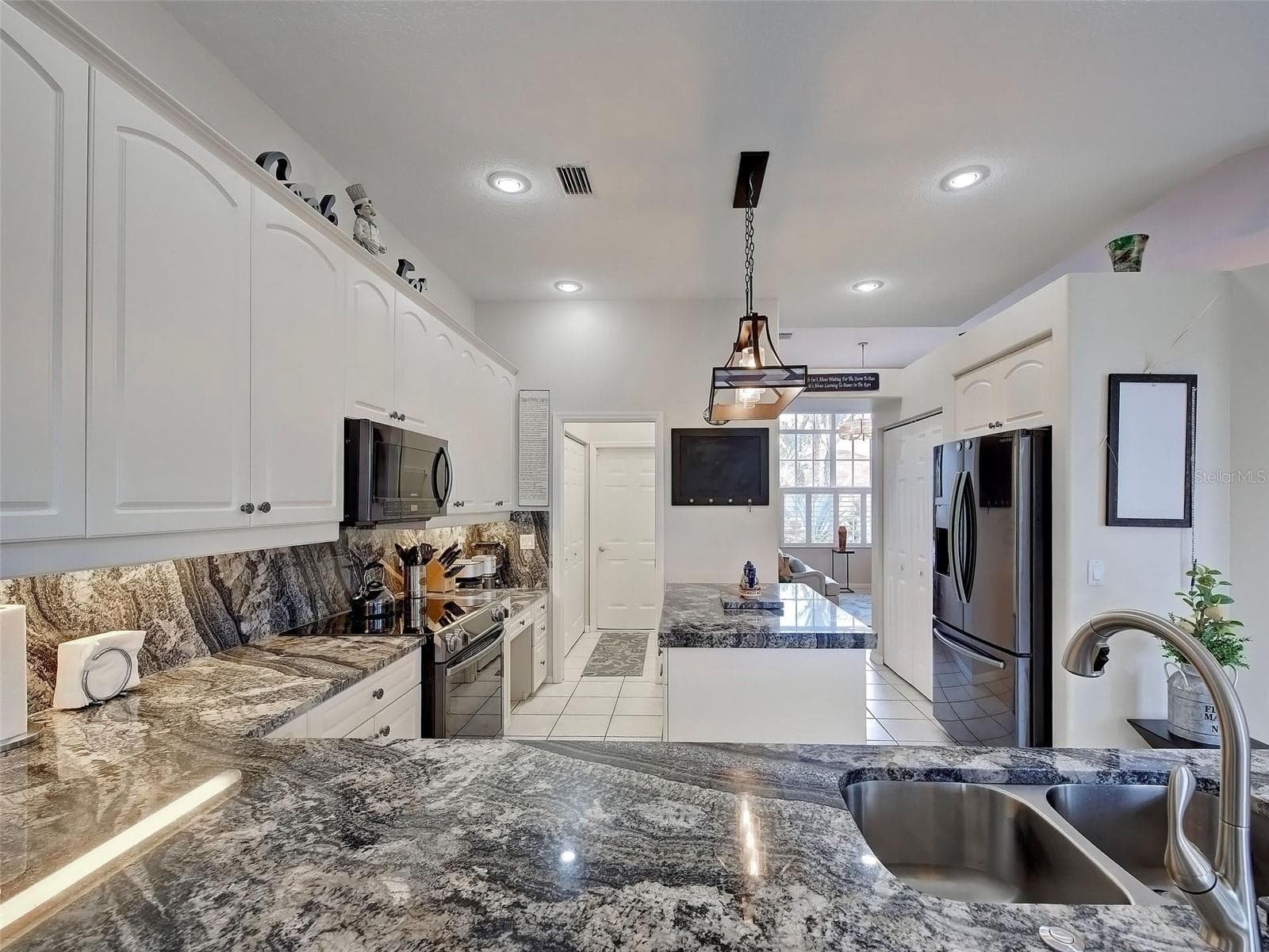 Single Family Residence at 311 WILD PINE WAY, VENICE, photo 24 of 86