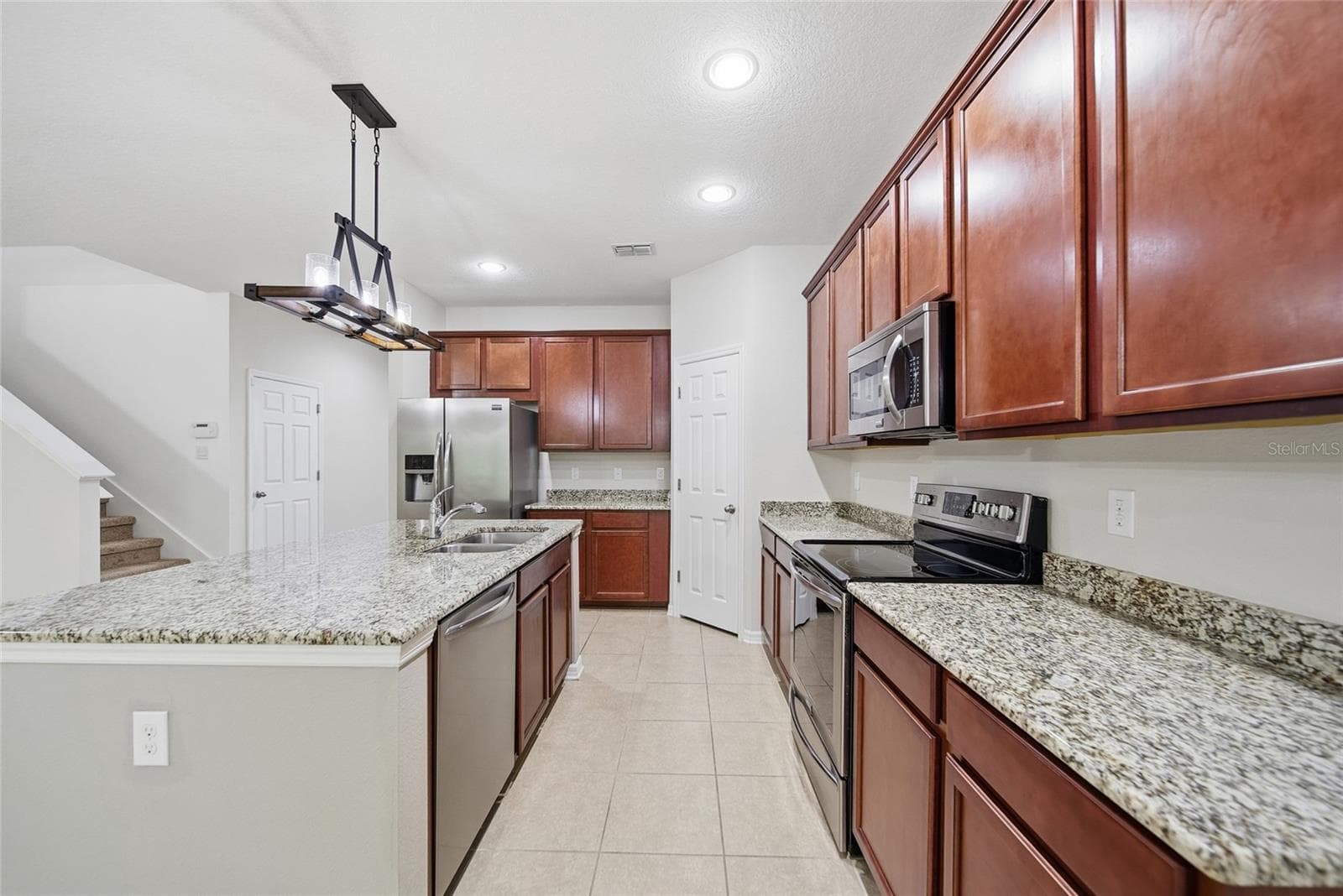 Single Family Residence at 30643 WALKER CUP PL, WESLEY CHAPEL, photo 5 of 47