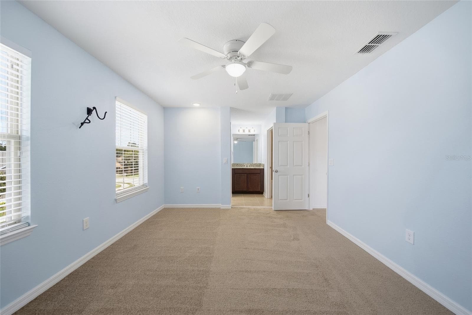 Single Family Residence at 30643 WALKER CUP PL, WESLEY CHAPEL, photo 23 of 47