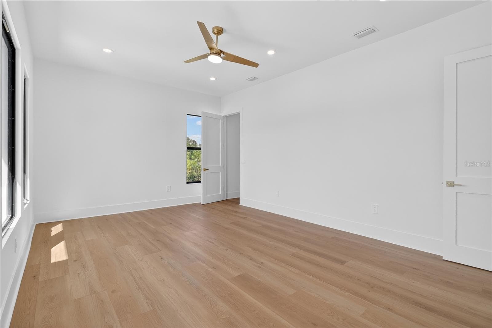 Single Family Residence at 4706 W SAN CARLOS ST, TAMPA, photo 82 of 98