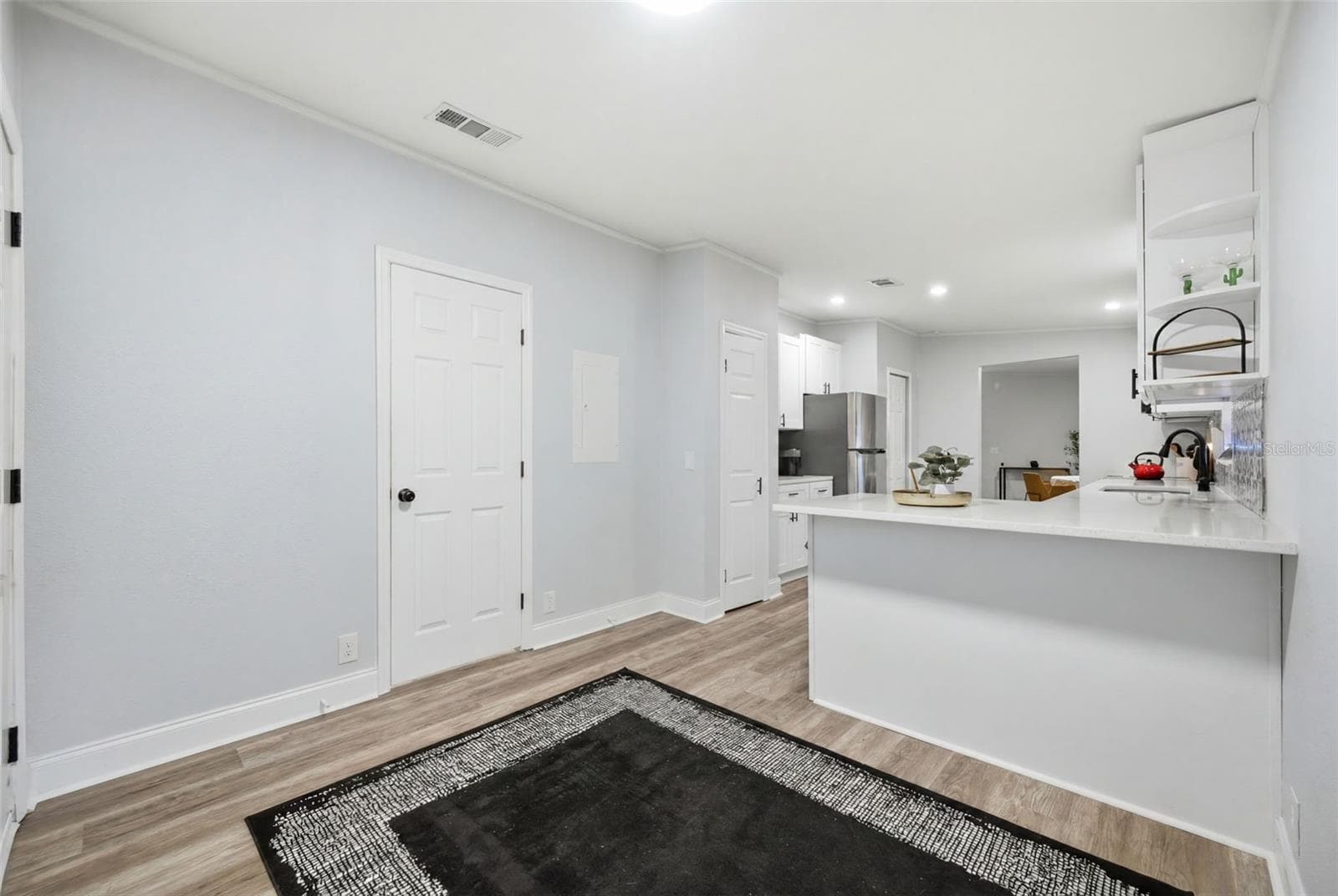 Single Family Residence at 5203 N MENDENHALL DR, TAMPA, photo 14 of 42