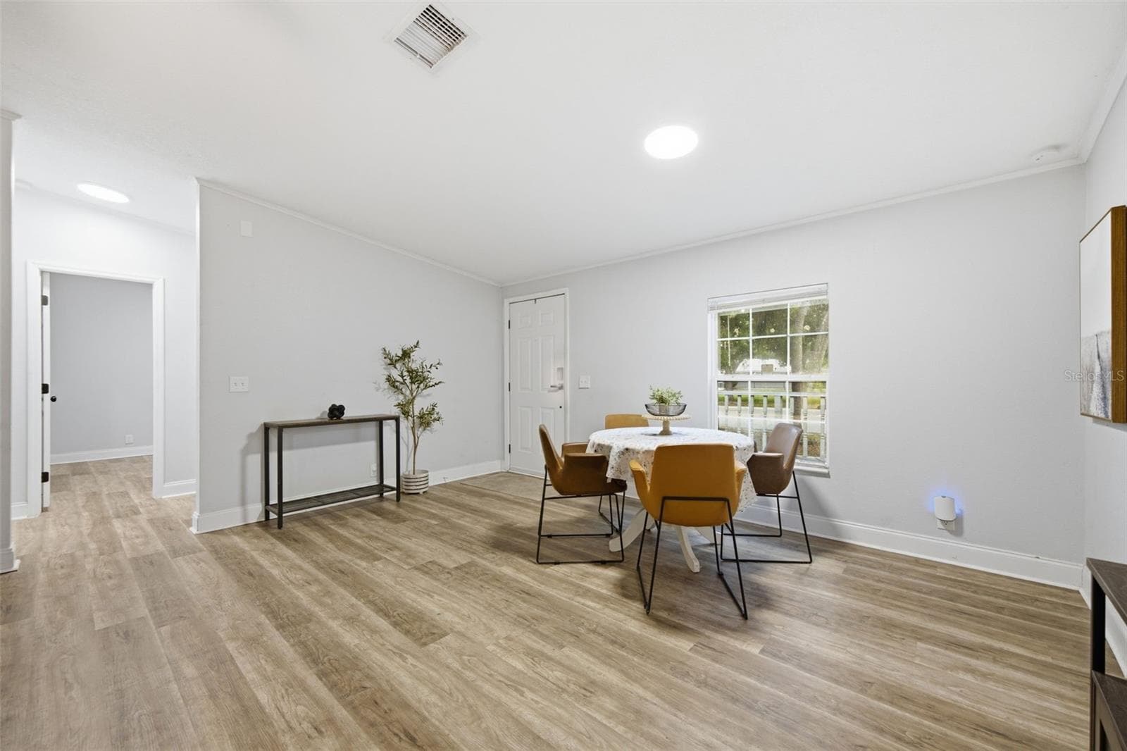 Single Family Residence at 5203 N MENDENHALL DR, TAMPA, photo 17 of 42