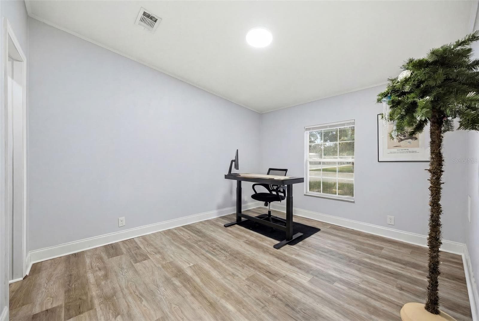 Single Family Residence at 5203 N MENDENHALL DR, TAMPA, photo 18 of 42