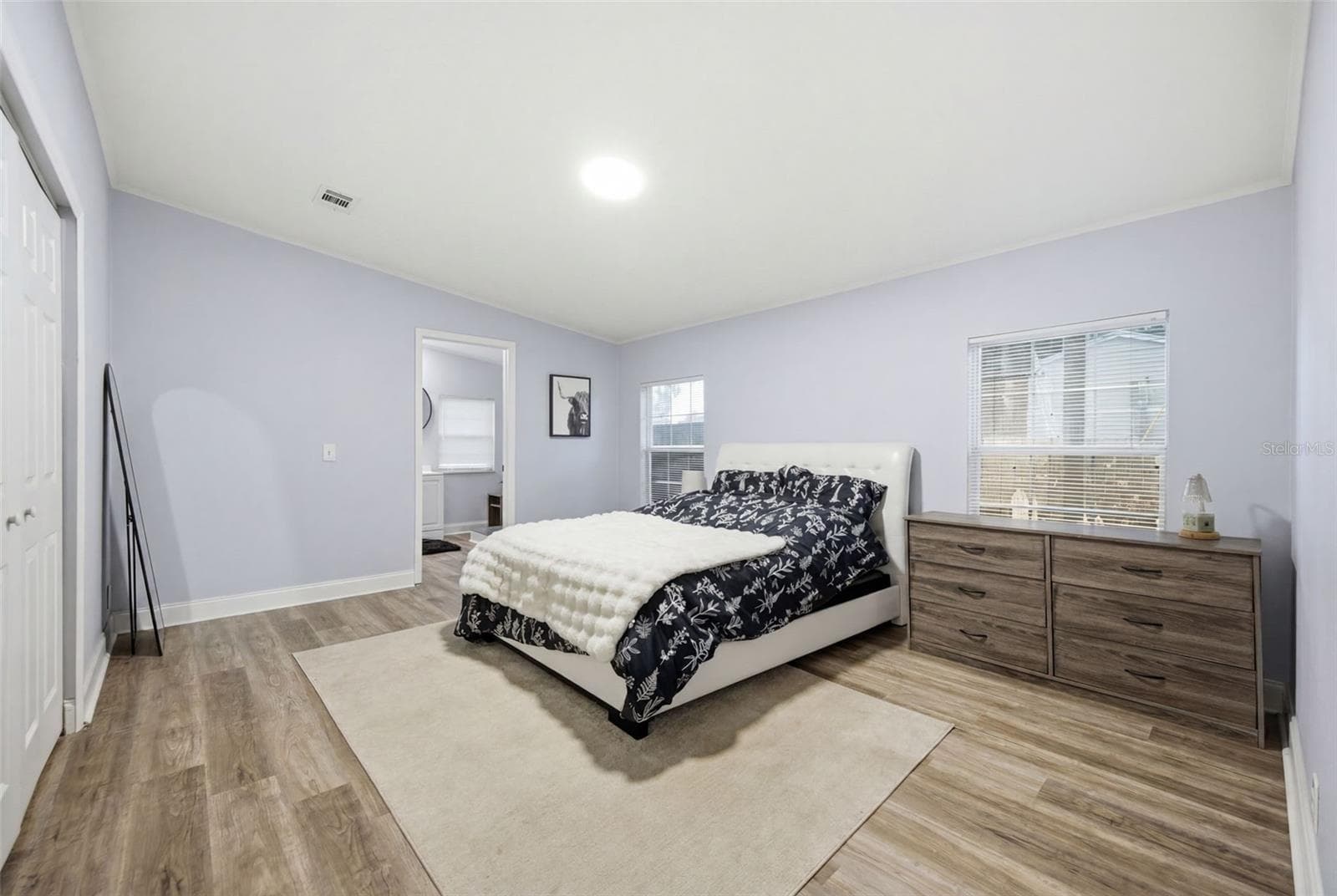 Single Family Residence at 5203 N MENDENHALL DR, TAMPA, photo 27 of 42